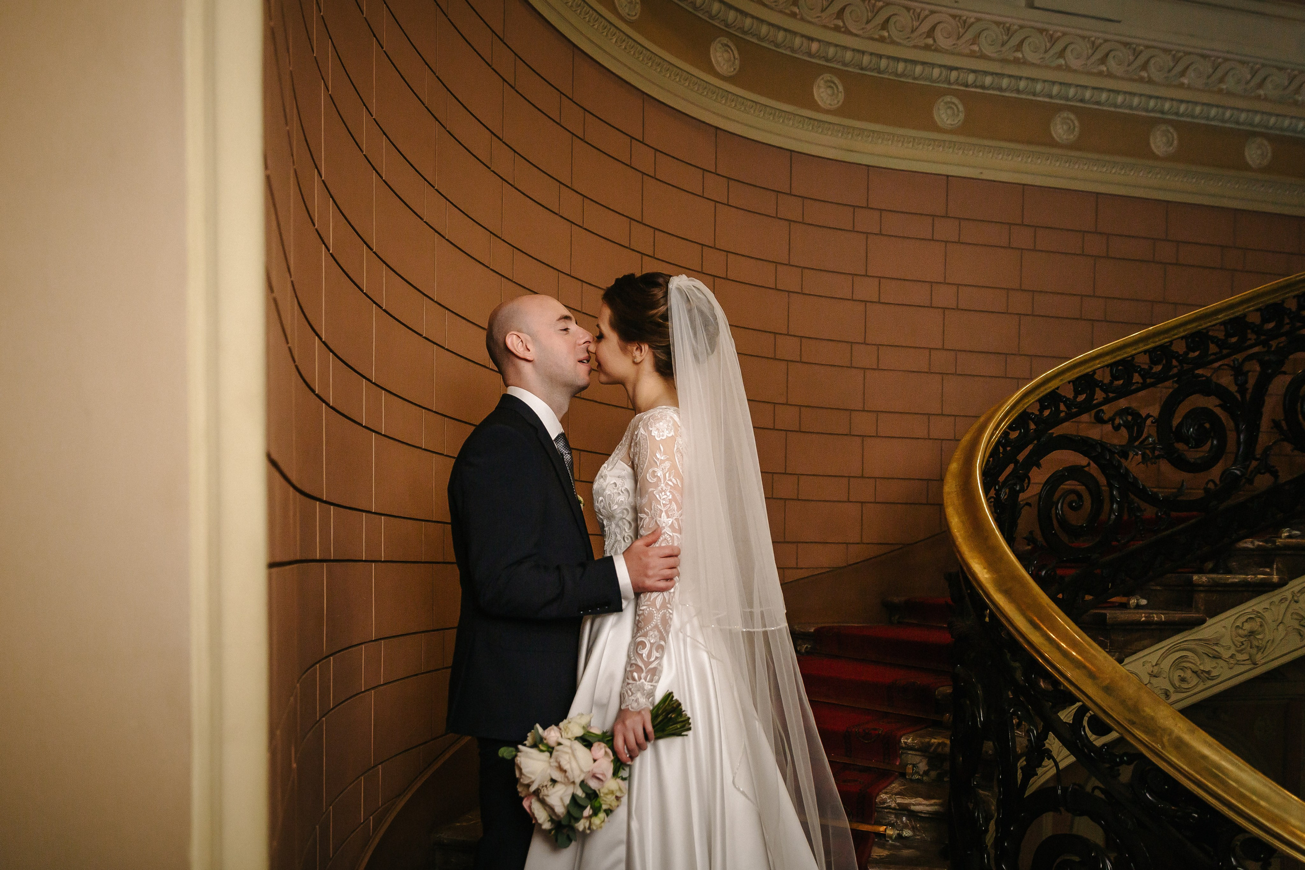 ОКТЯБРЬ | Дворец № 1 Талион, Особняк военного министра. Свадебный фотограф в Санкт-Петербурге Полина Корзухина