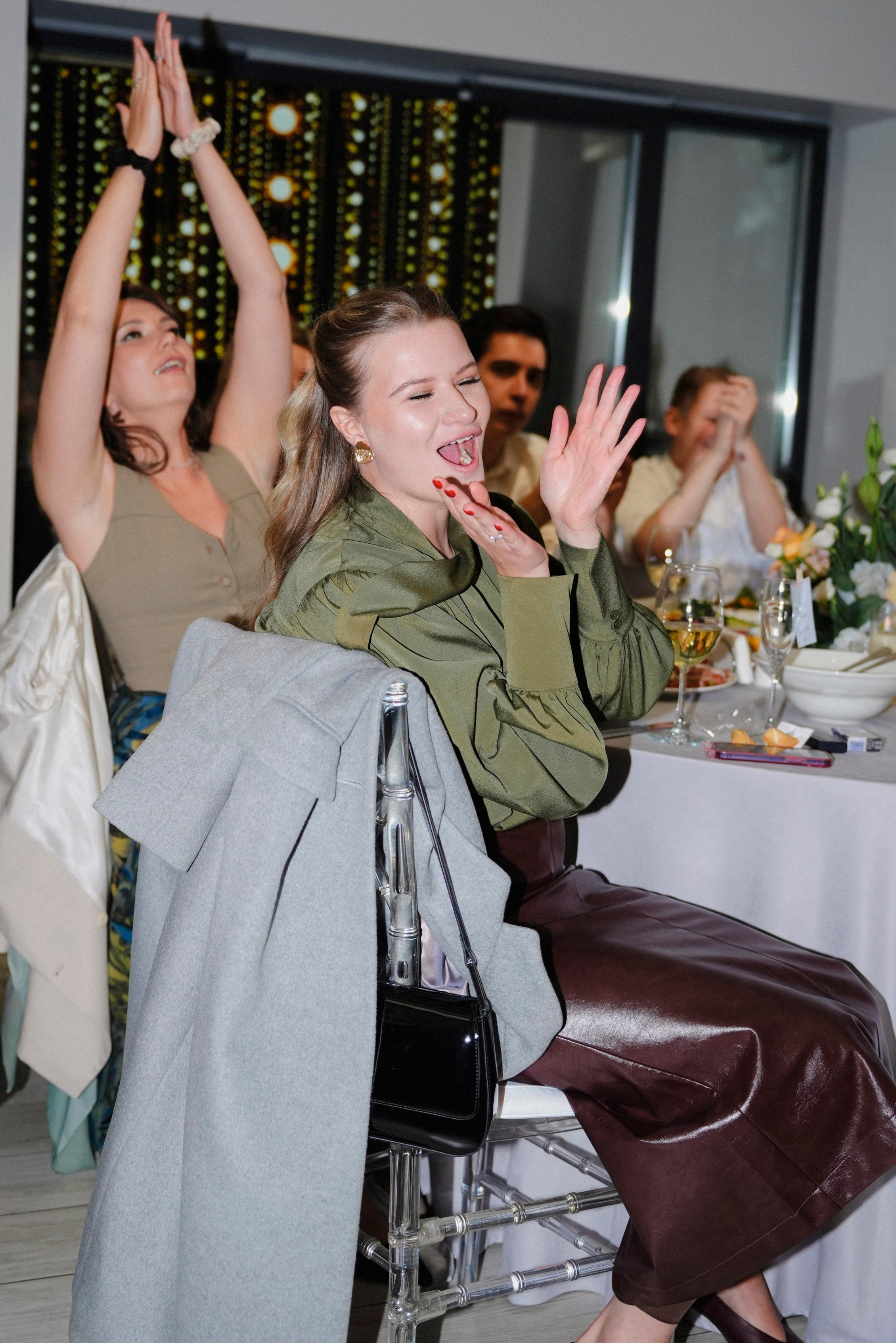 Утренние сборы невесты, первая встреча, бракосочетание в Кутузовском загсе, выездная церемония