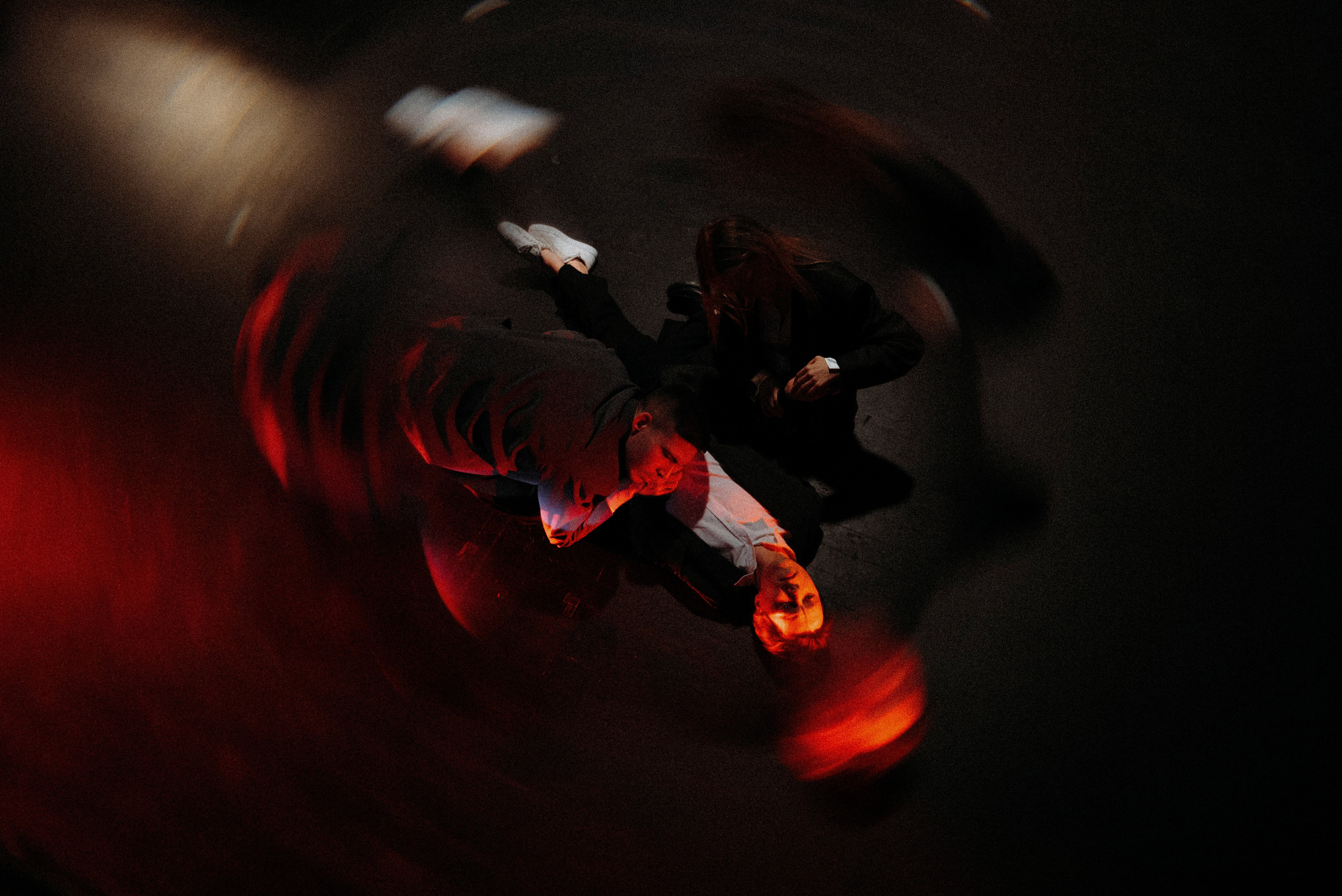 ЧЕРНЫЙ КВАДРАТ. Стрит-фотография, полная абсурда, идиотизма и красоты