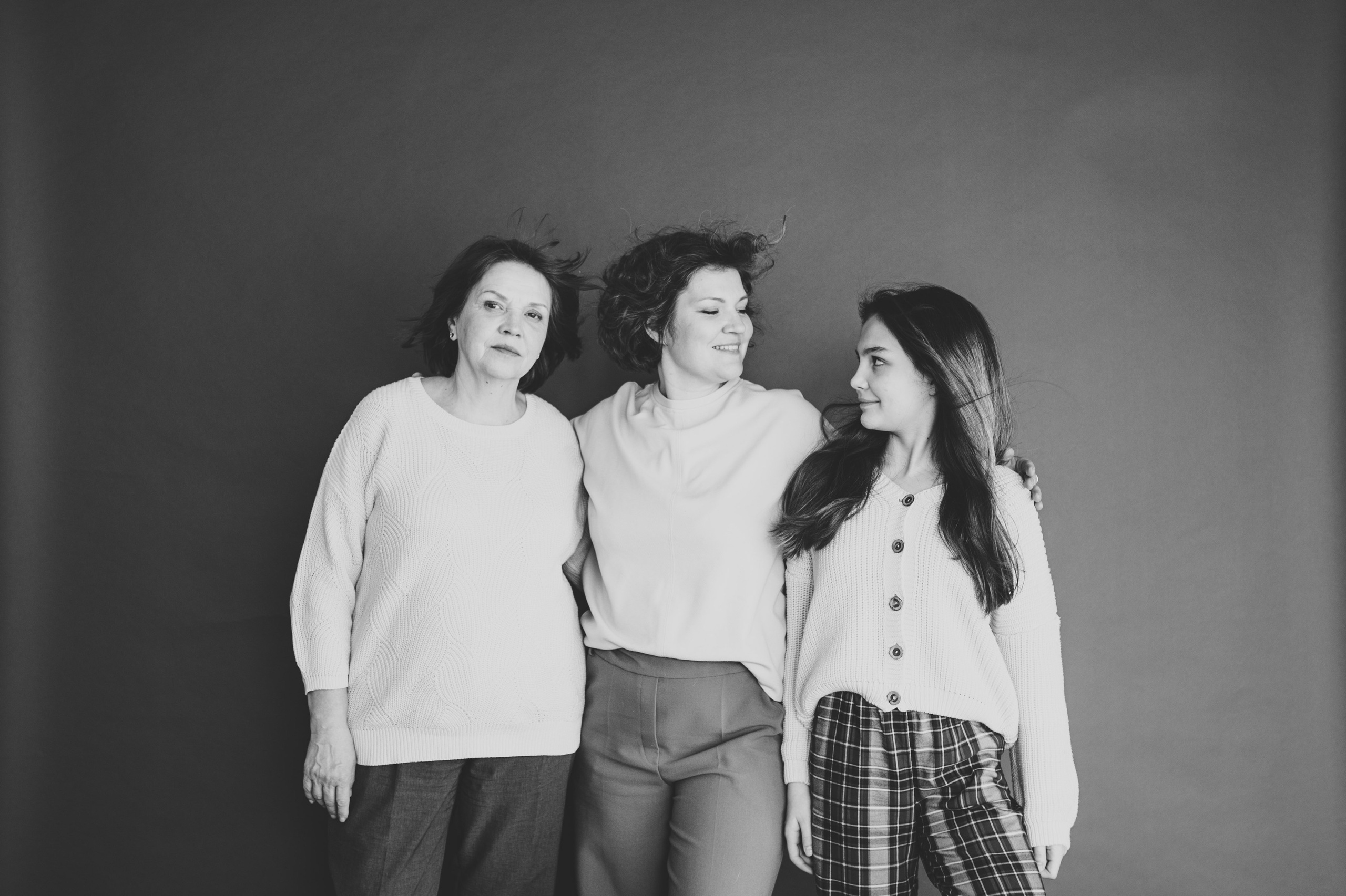 Связь поколений — портреты в студии