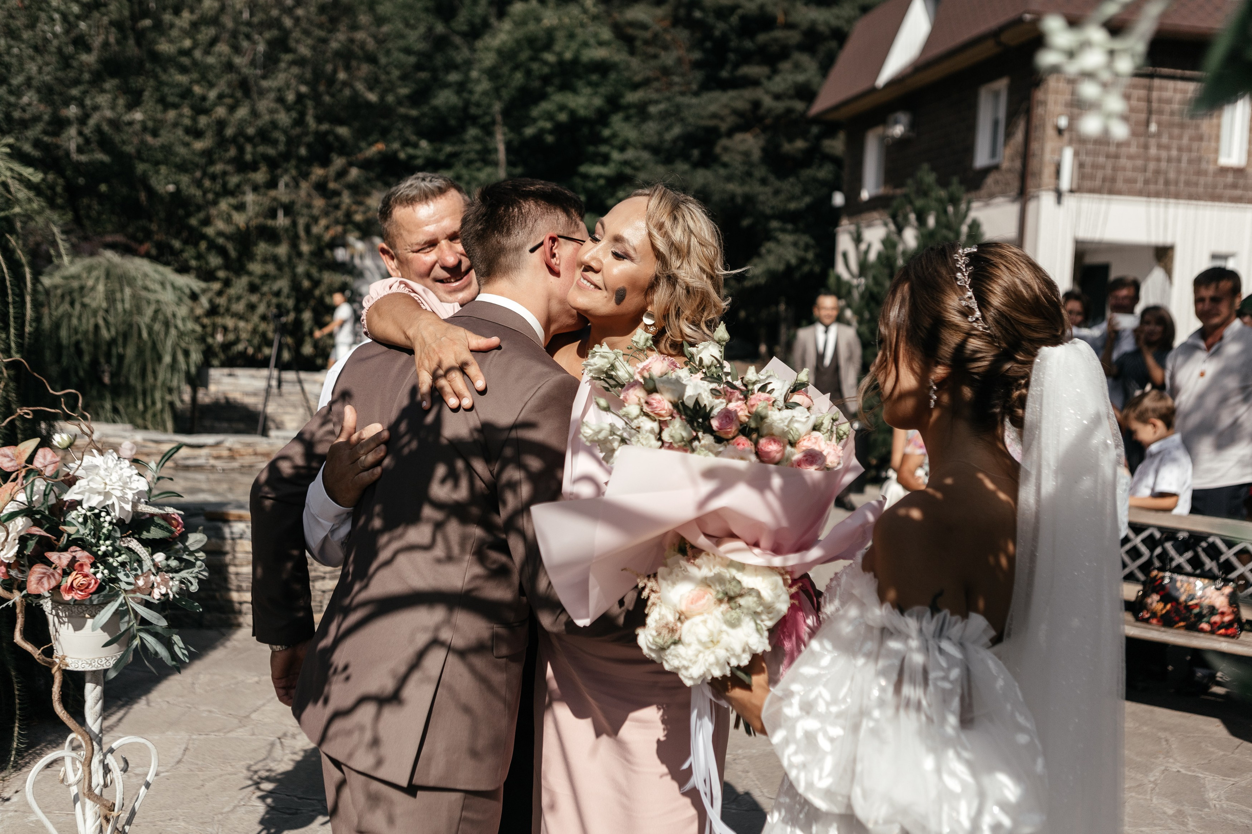 Свадебный фотограф Уфа — Руслан ГабдлисламовЖивые эмоции, красивые кадры, воспоминания на всю жизнь.Работаю по всей Республике Башкортоста. Свадебный фотограф Уфа Руслан Габдлисламов