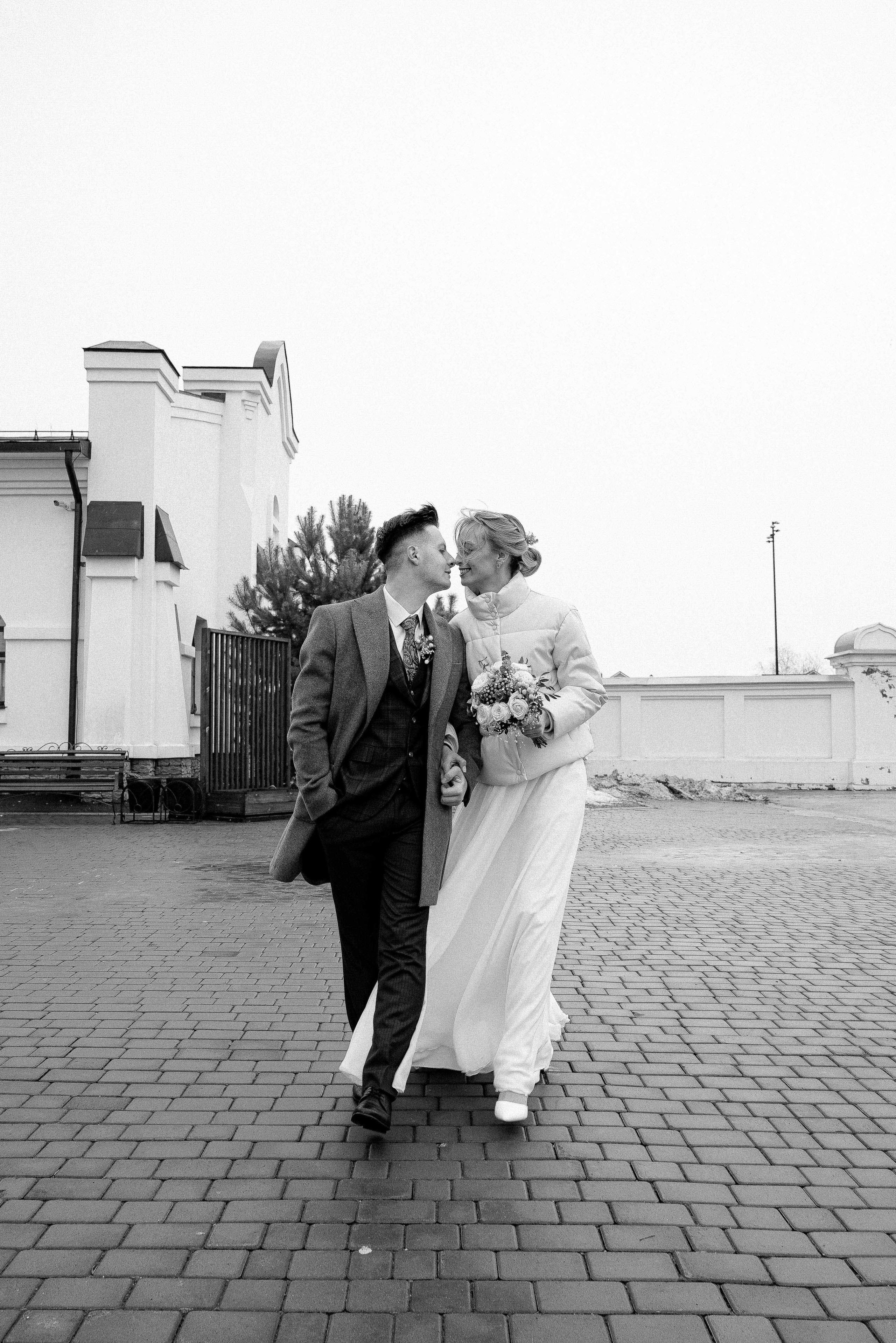 Артем и Галя. Тамара Власова