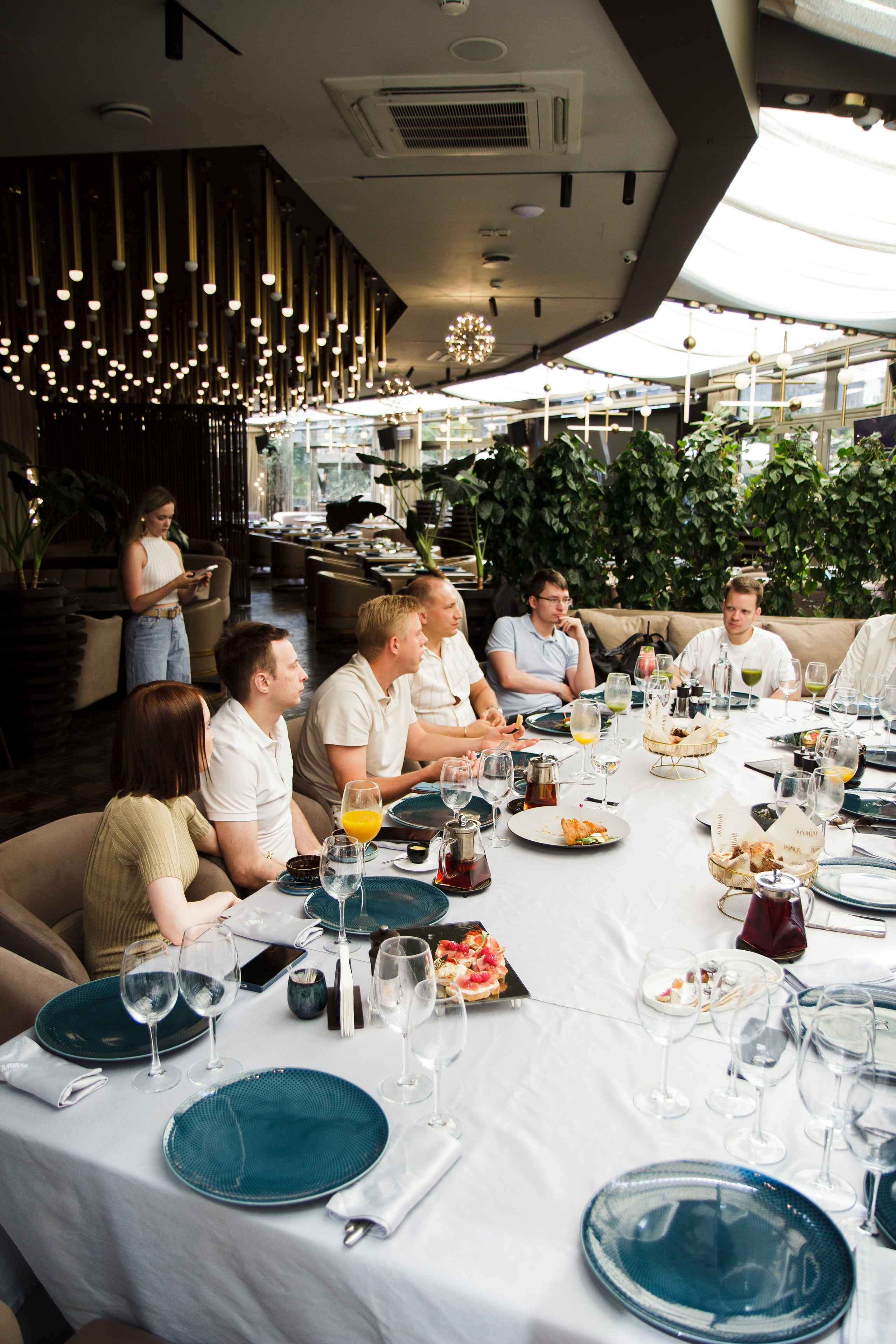 Бизнес-завтрак Германа Гаврилова. Фотограф Москва — личные фотосессии, лавстори в студии