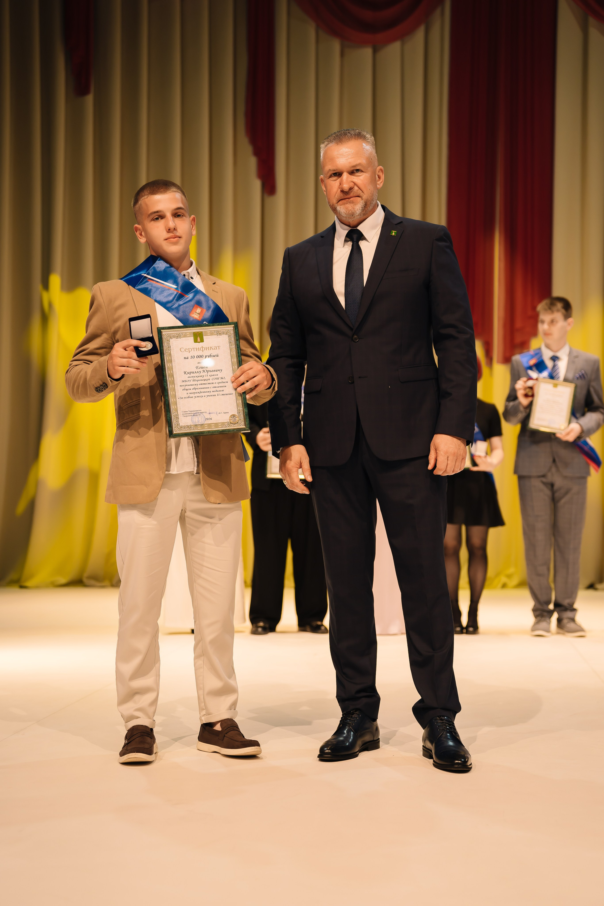 Выпускной 2026. Фотограф Торопец Кристина Абрамова Kanwellia photography