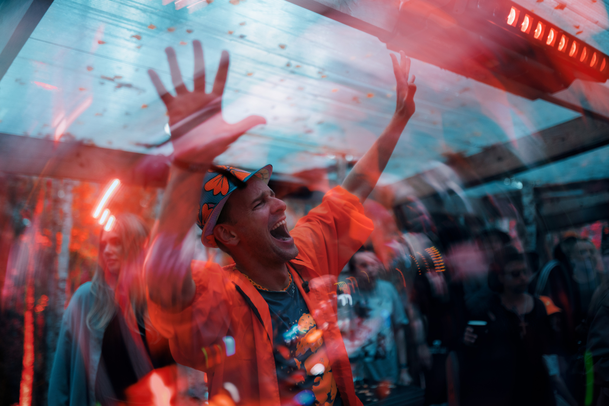 Signal 2022. @tomrus: Рустам Шагиморданов — фотограф