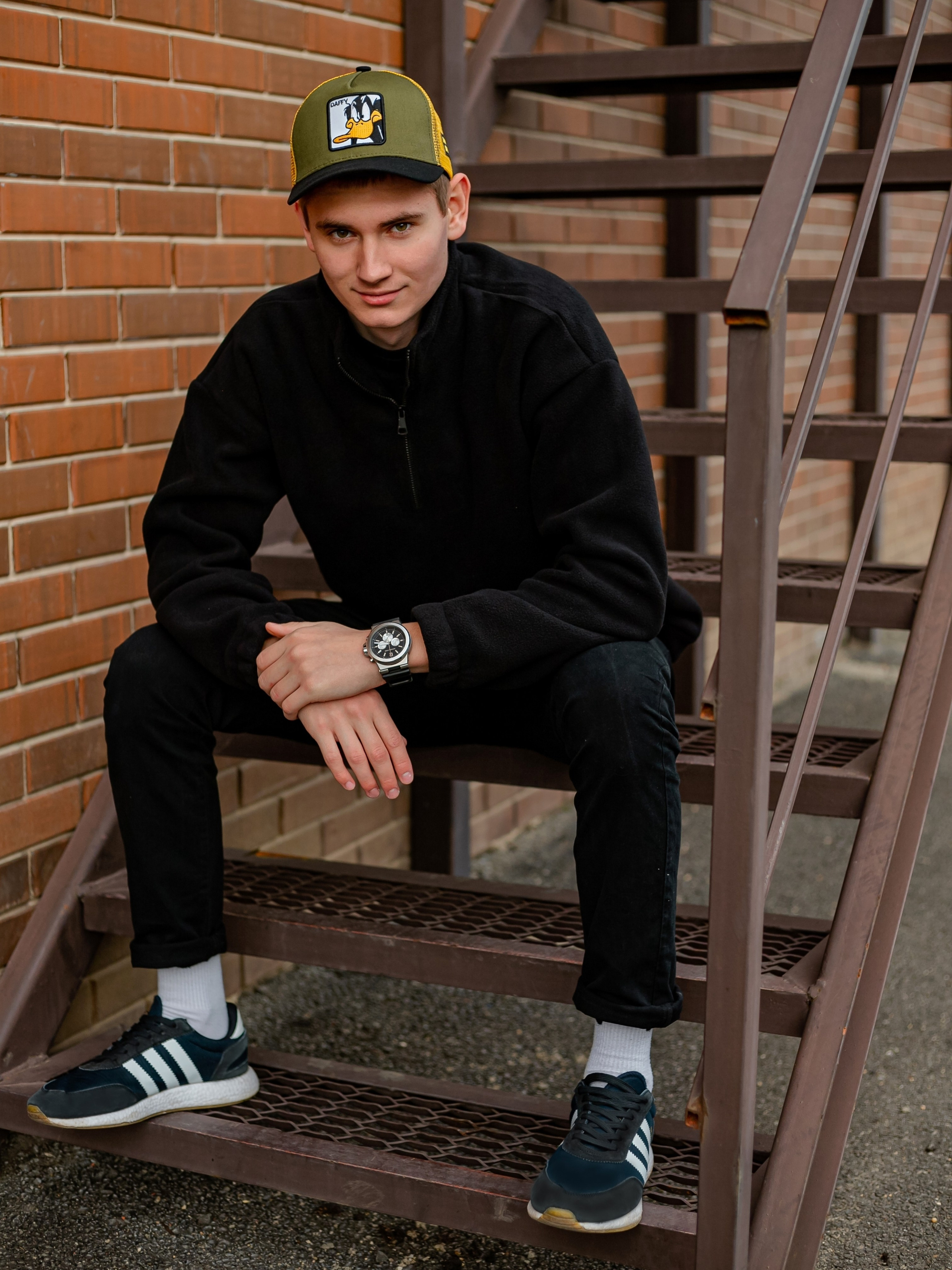 Бейсболки на моделях. Фотограф Неверова Катерина