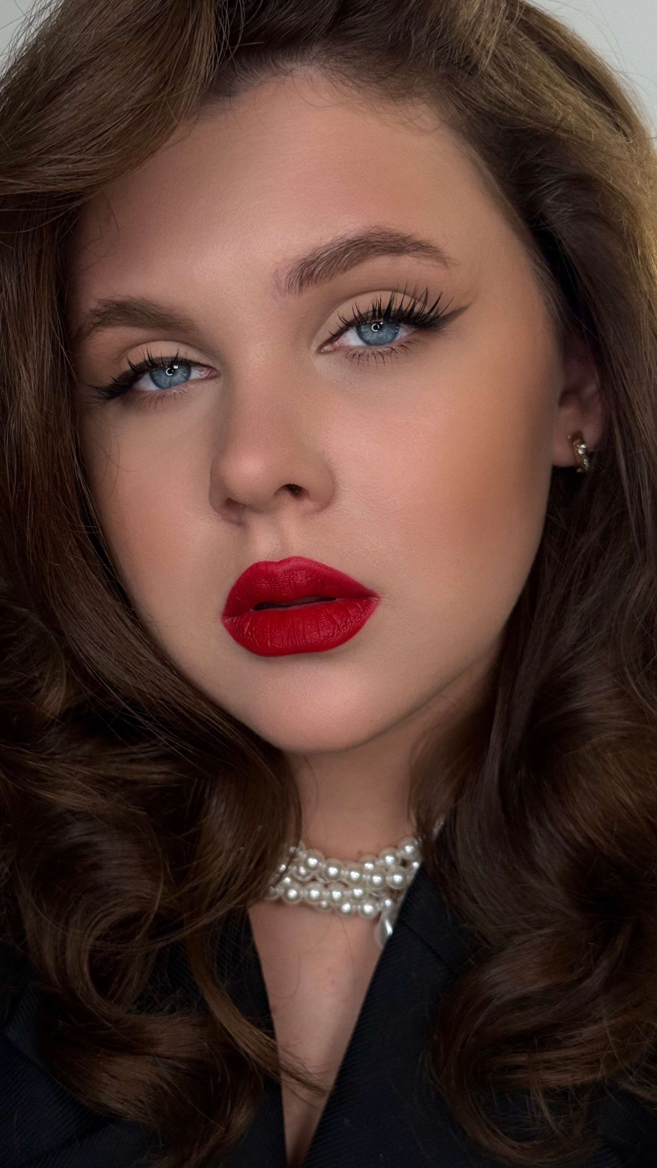 Образы. Студия визажистов, стилистов по прическам, бровистов и мастеров по ресницам