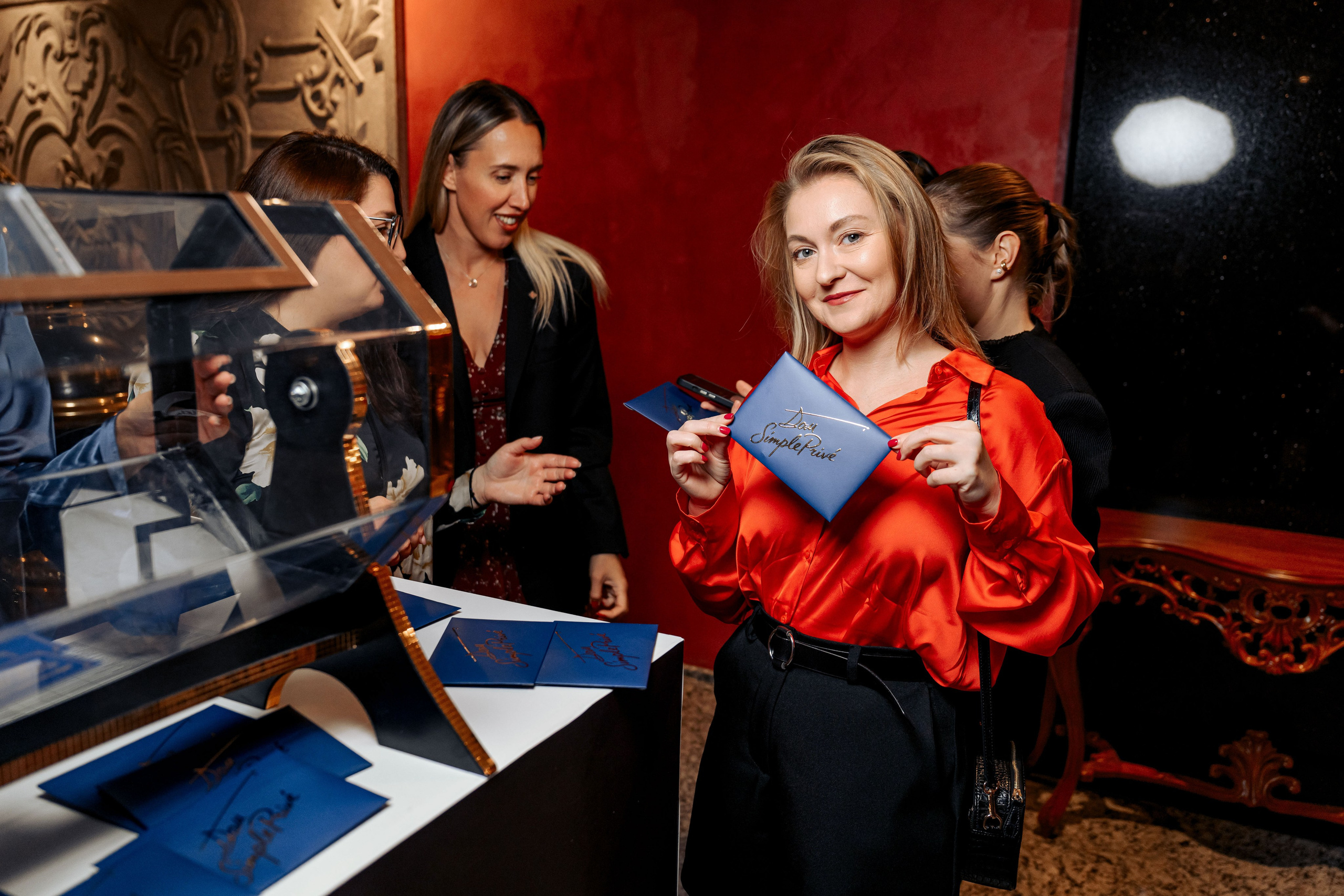 SIMPLE PRIVE. Максим Комаров — Профессиональный фотограф