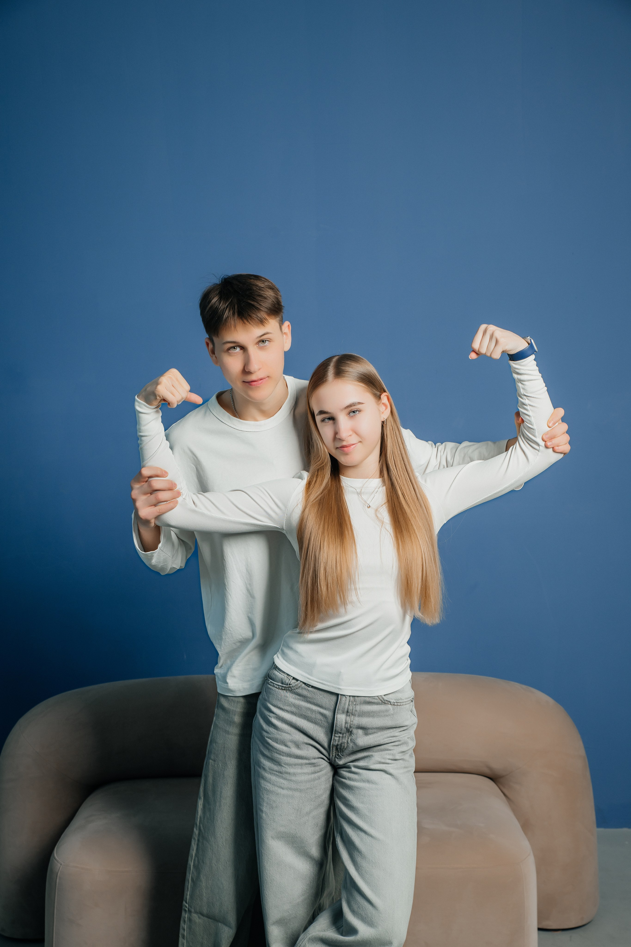 Школа № 16 — Владивосток 2025. Фотограф Ярмишко Дарья. Выпускные фотокниги