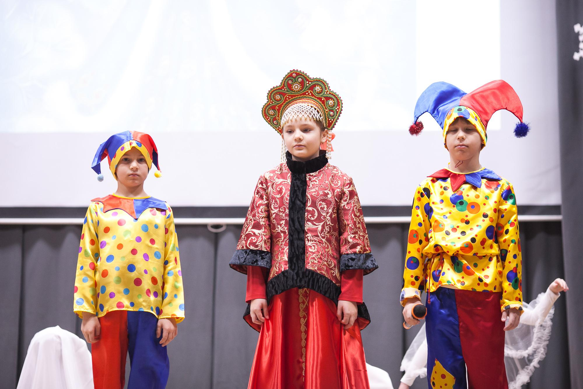 Праздник в школе. Выпускные альбомы Москва СВАО