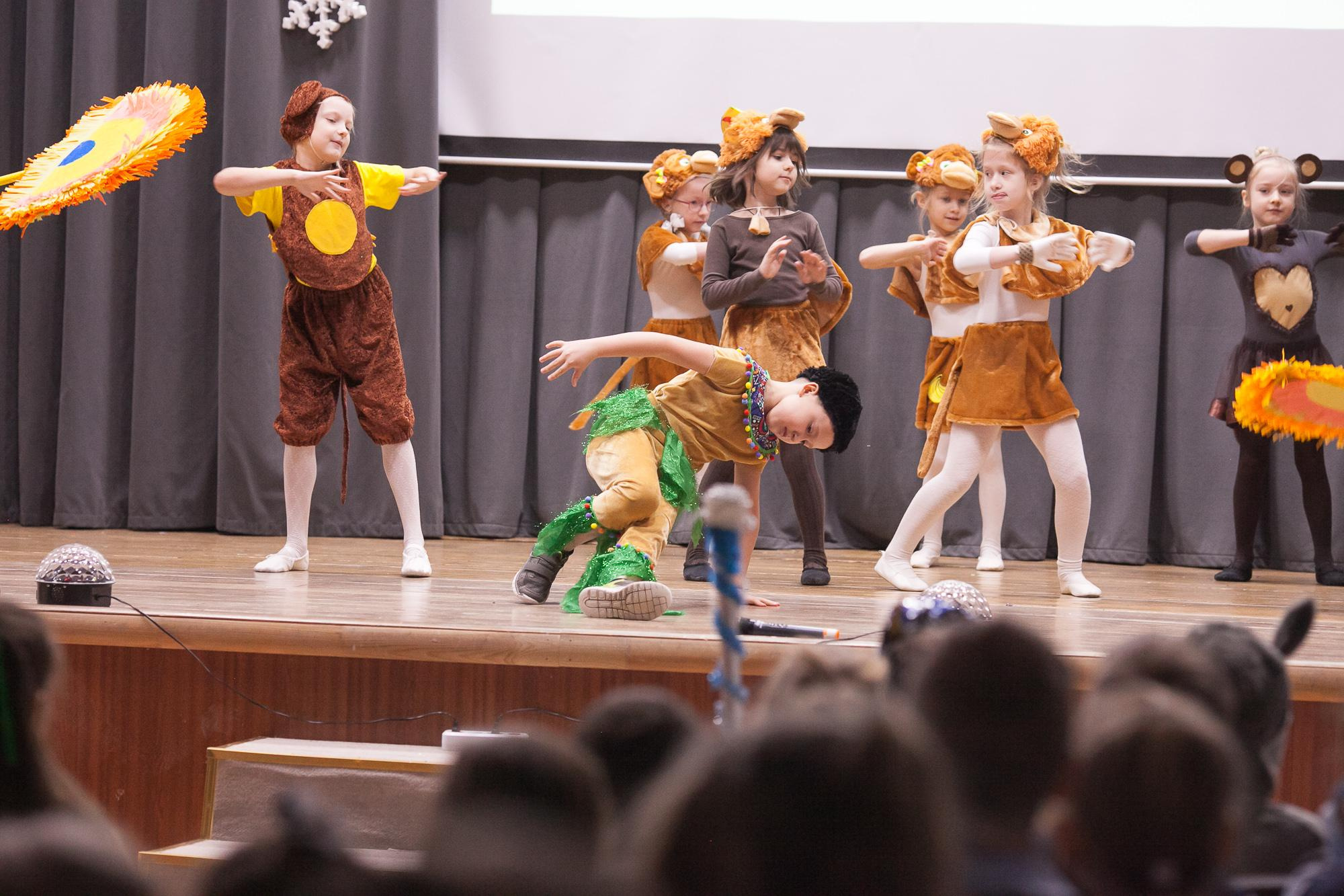 Праздник в школе. Выпускные альбомы Москва СВАО