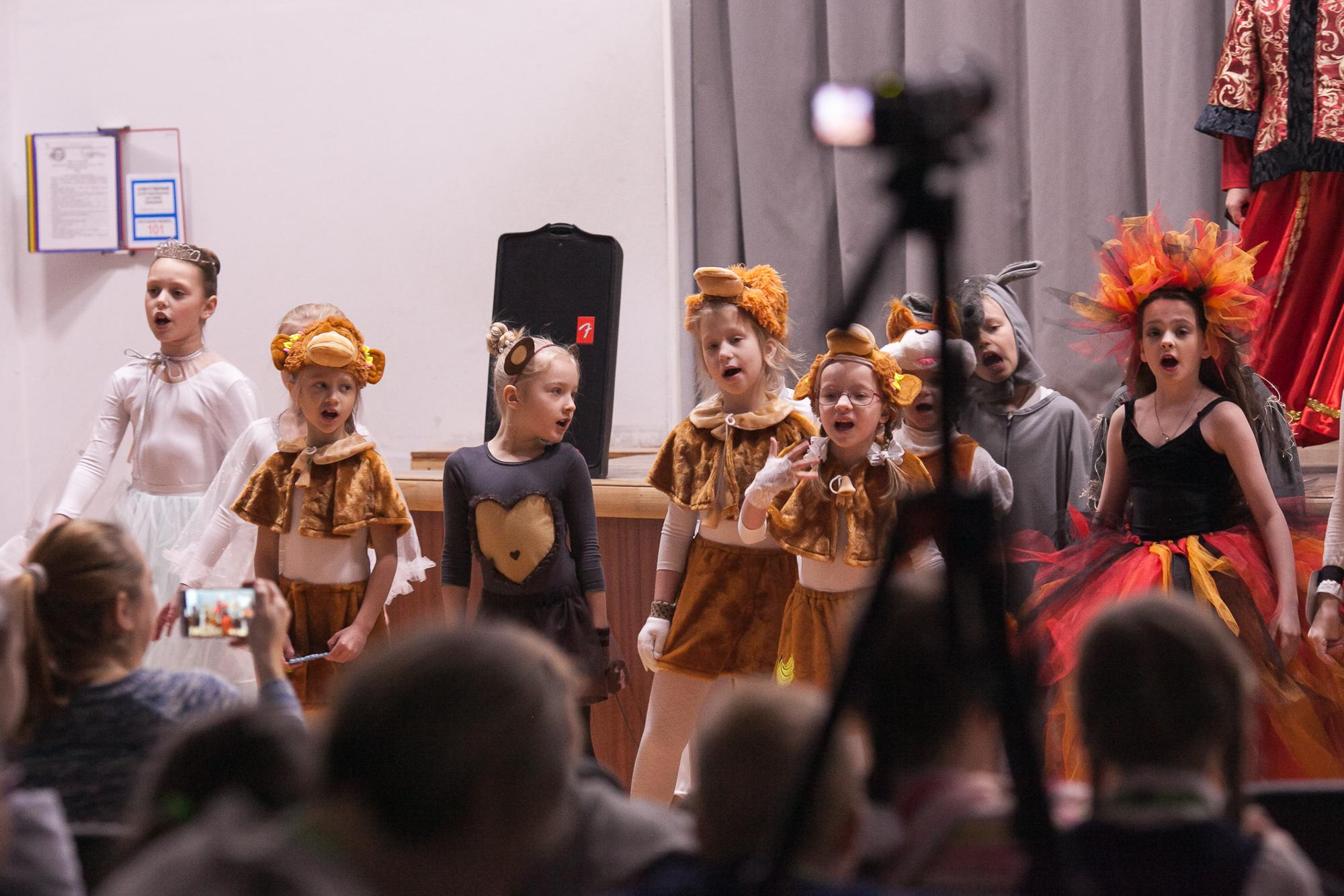 Праздник в школе. Выпускные альбомы Москва СВАО