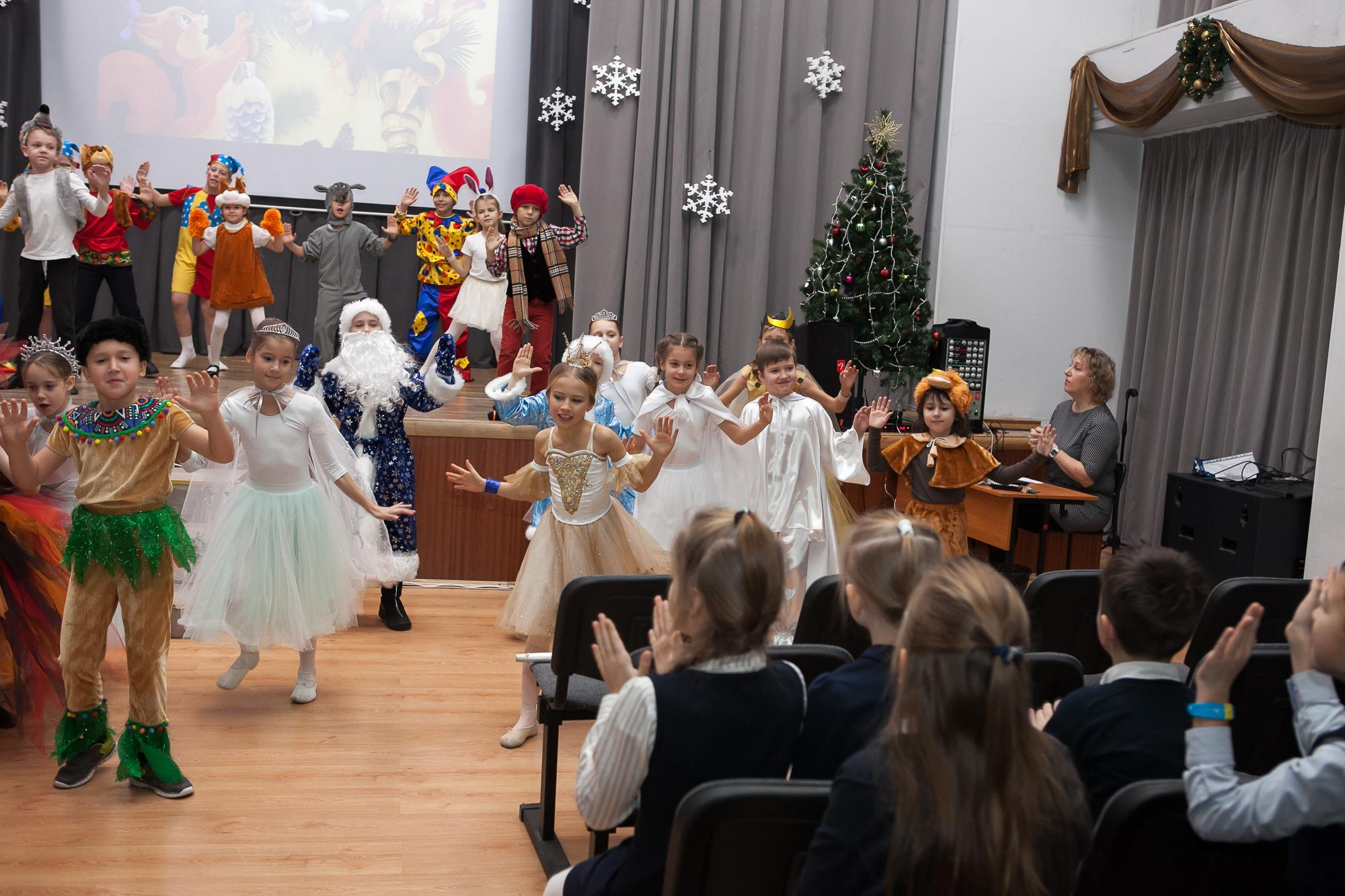 Праздник в школе. Выпускные альбомы Москва СВАО