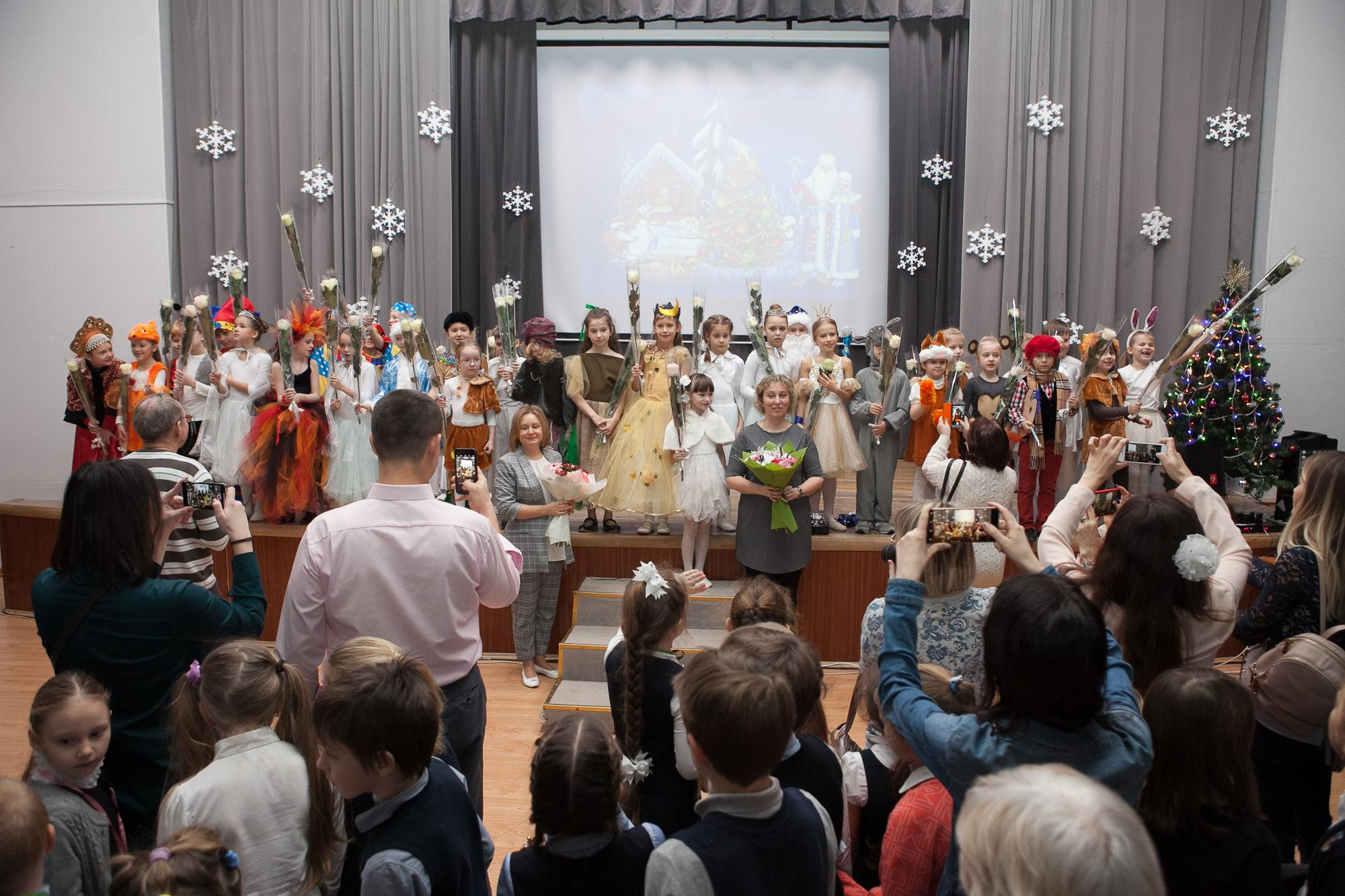 Праздник в школе. Выпускные альбомы Москва СВАО