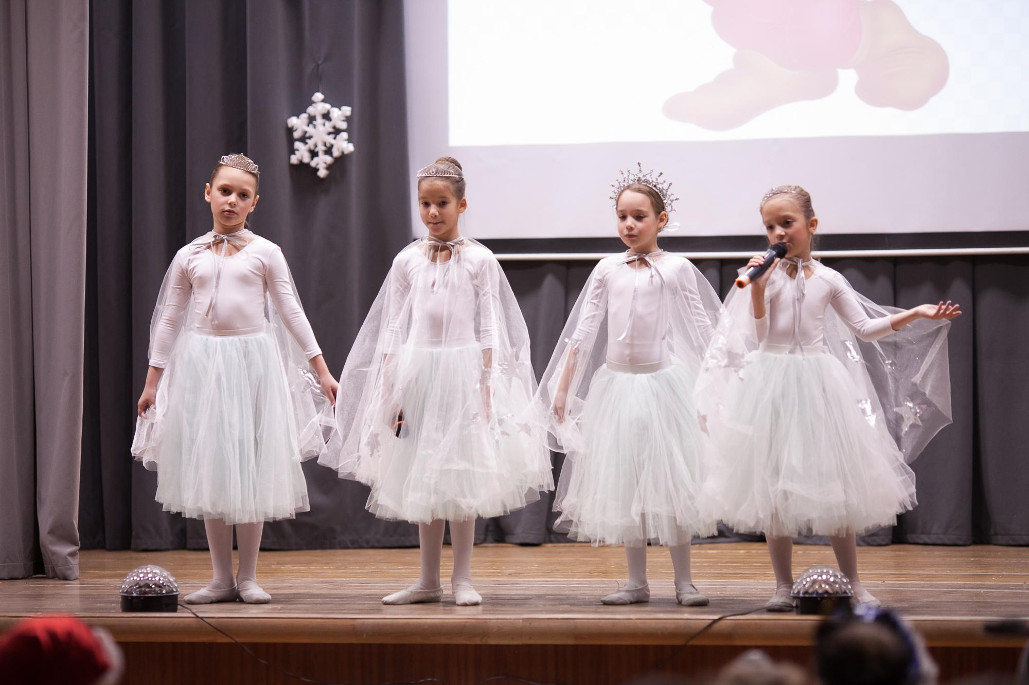 Праздник в школе. Выпускные альбомы Москва СВАО