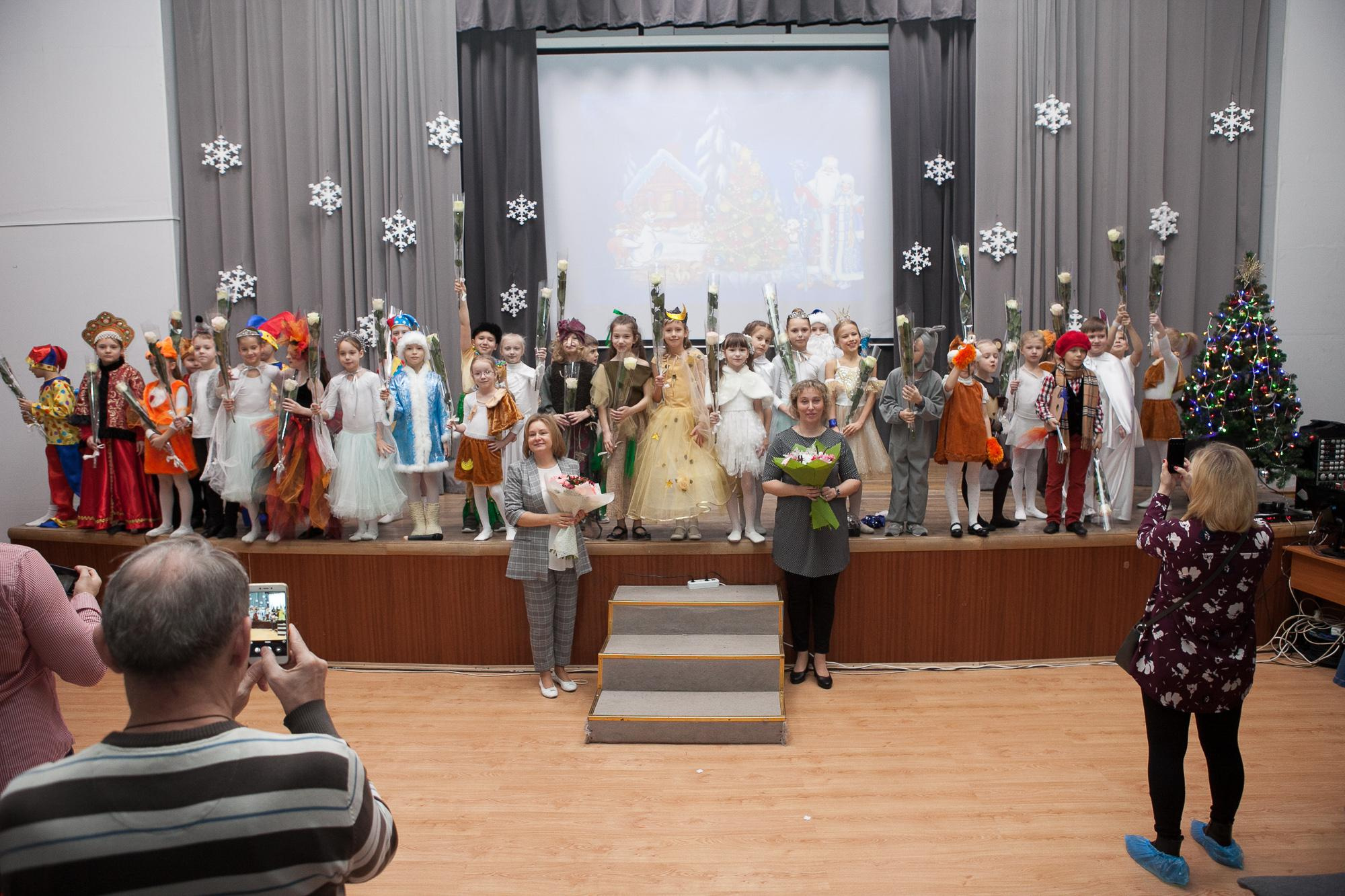 Праздник в школе. Выпускные альбомы Москва СВАО