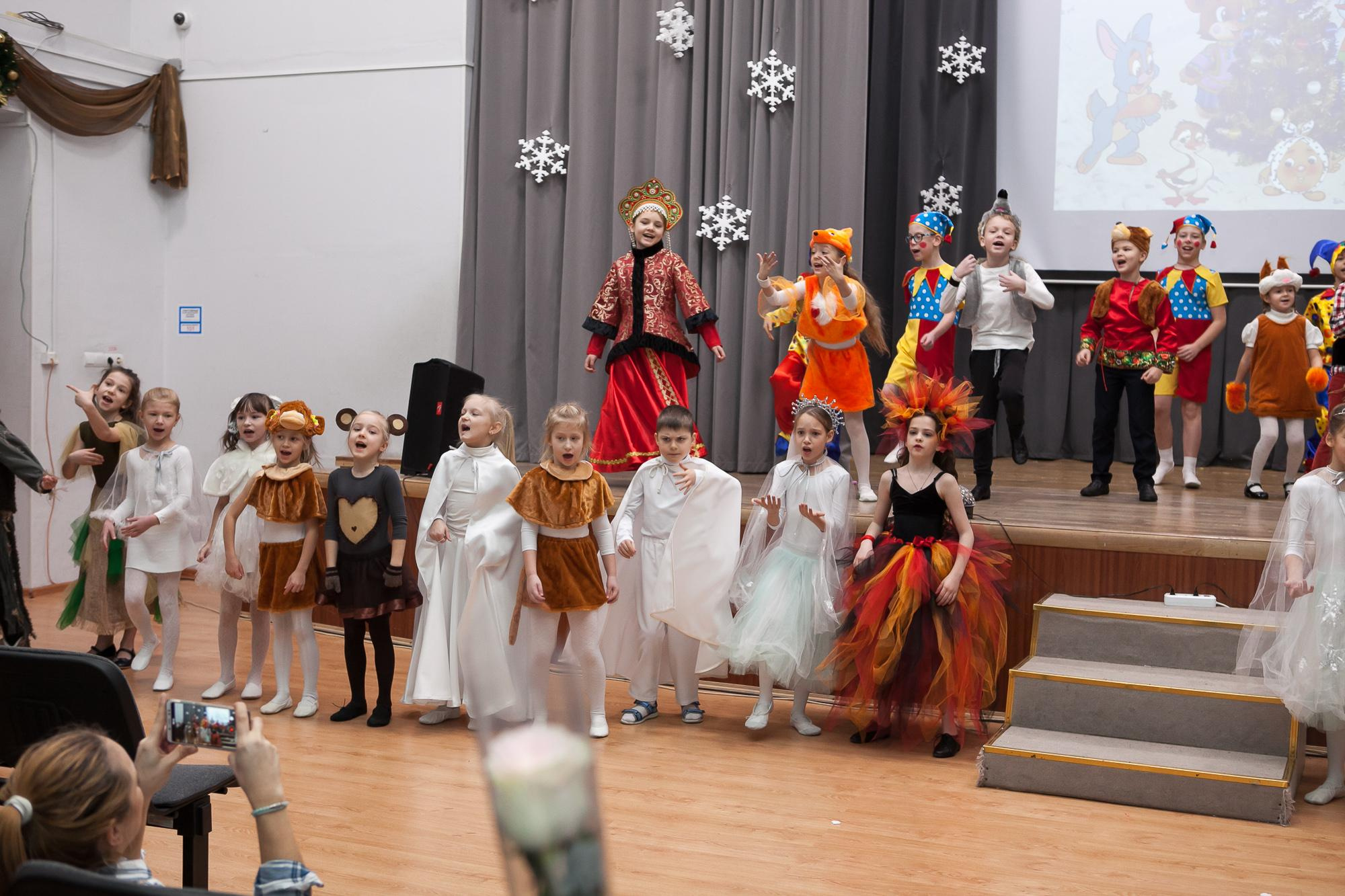 Праздник в школе. Выпускные альбомы Москва СВАО