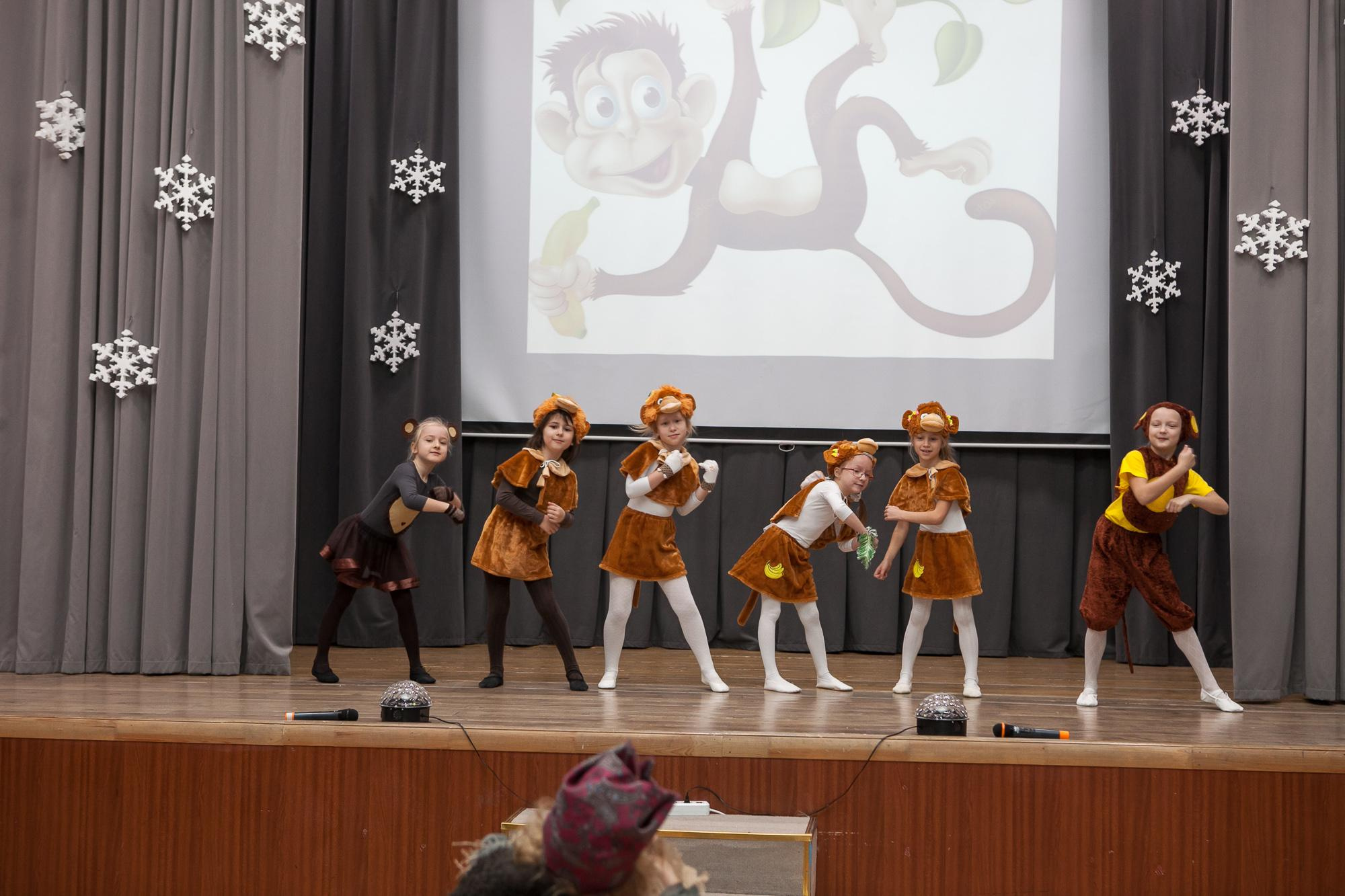 Праздник в школе. Выпускные альбомы Москва СВАО