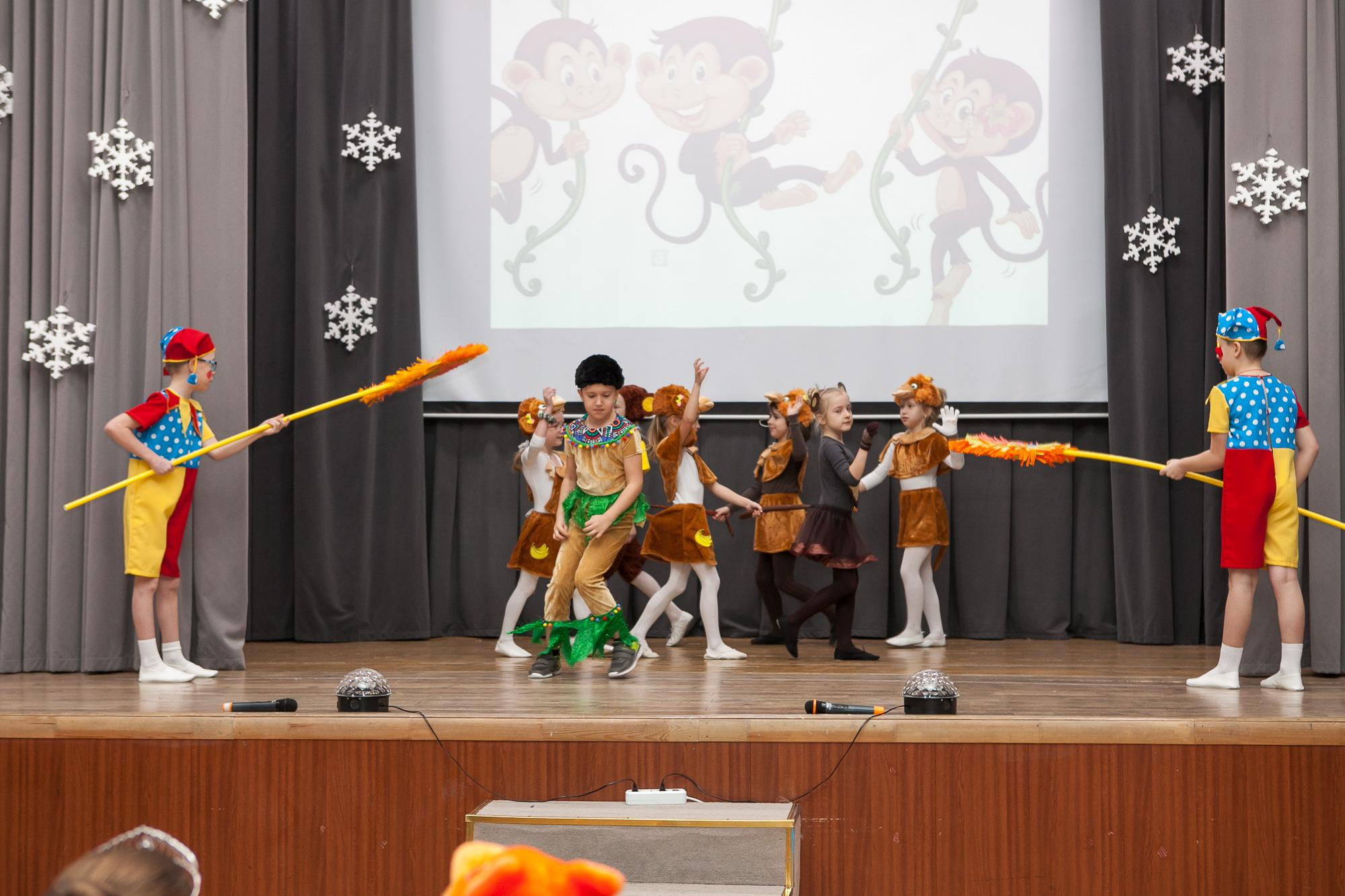 Праздник в школе. Выпускные альбомы Москва СВАО