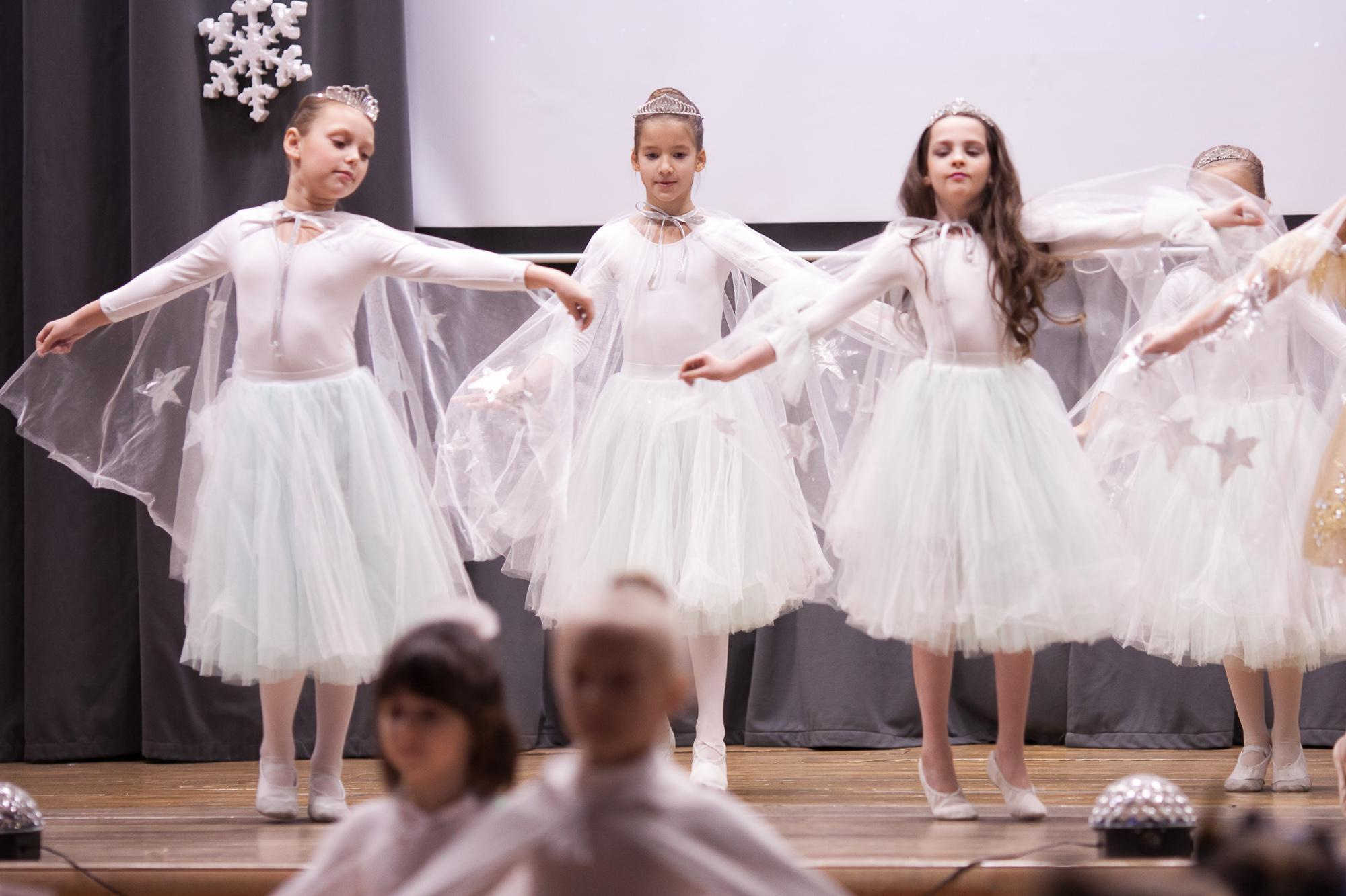 Праздник в школе. Выпускные альбомы Москва СВАО
