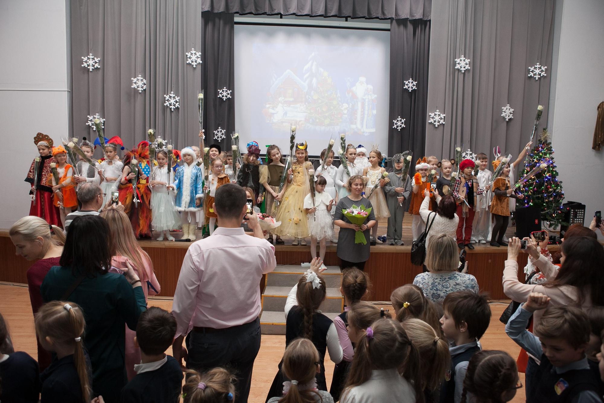 Праздник в школе. Выпускные альбомы Москва СВАО