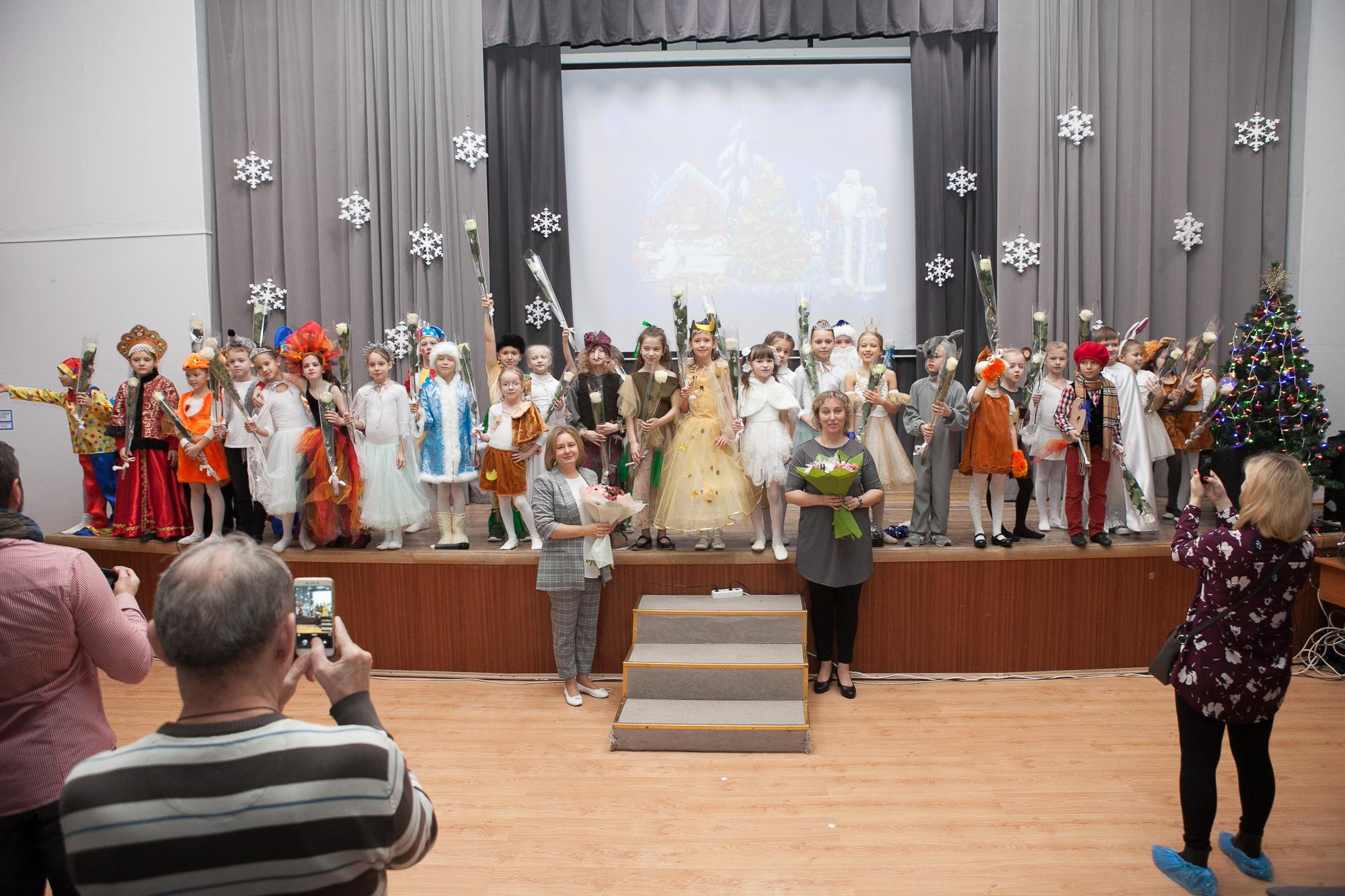 Праздник в школе. Выпускные альбомы Москва СВАО