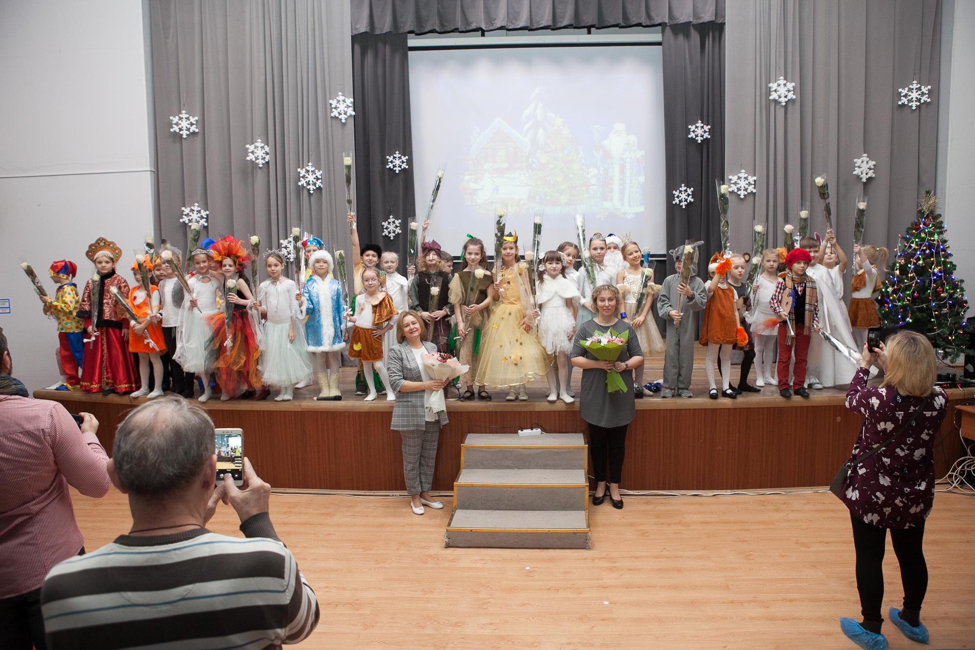 Праздник в школе. Выпускные альбомы Москва СВАО