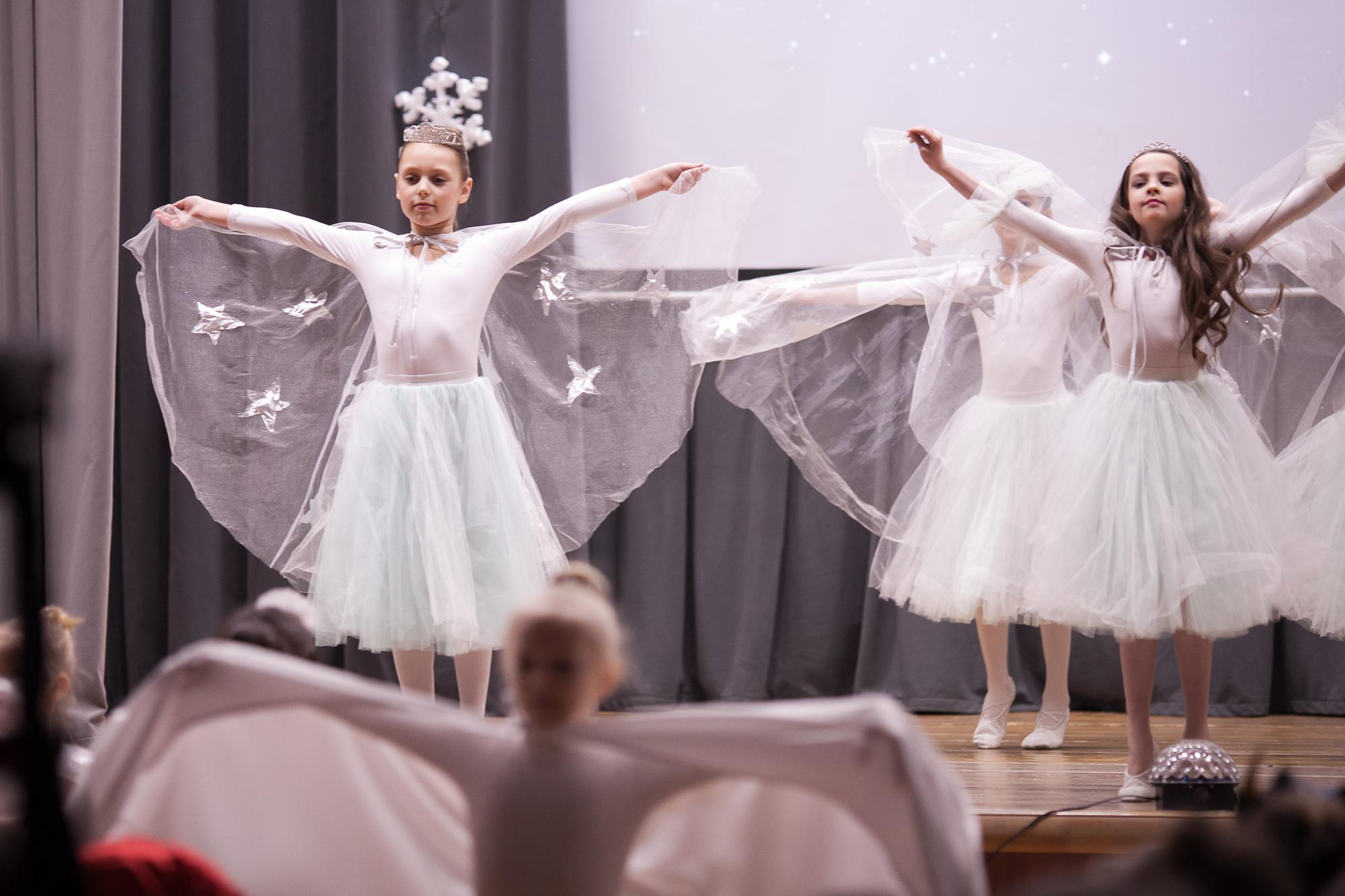 Праздник в школе. Выпускные альбомы Москва СВАО