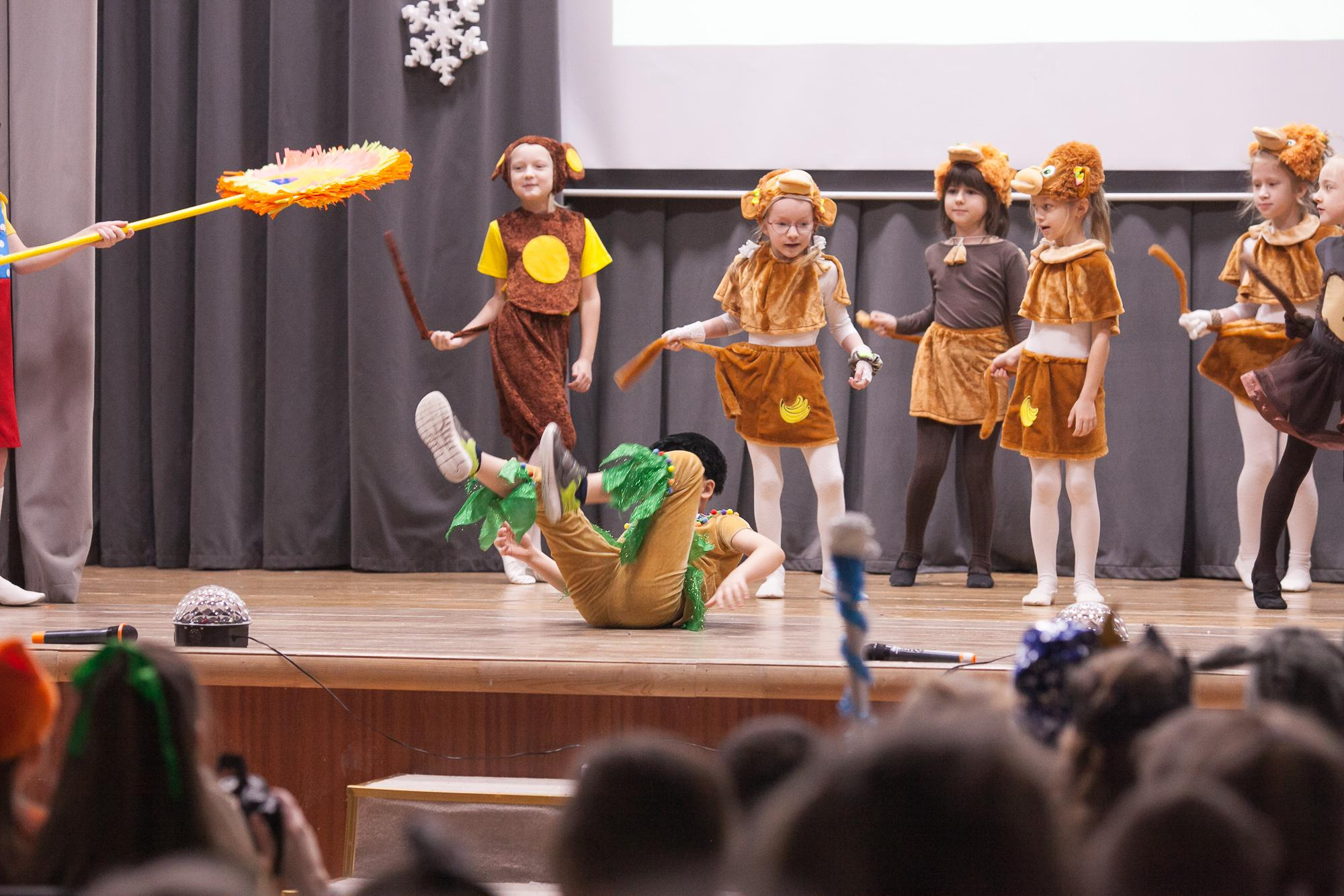 Праздник в школе. Выпускные альбомы Москва СВАО