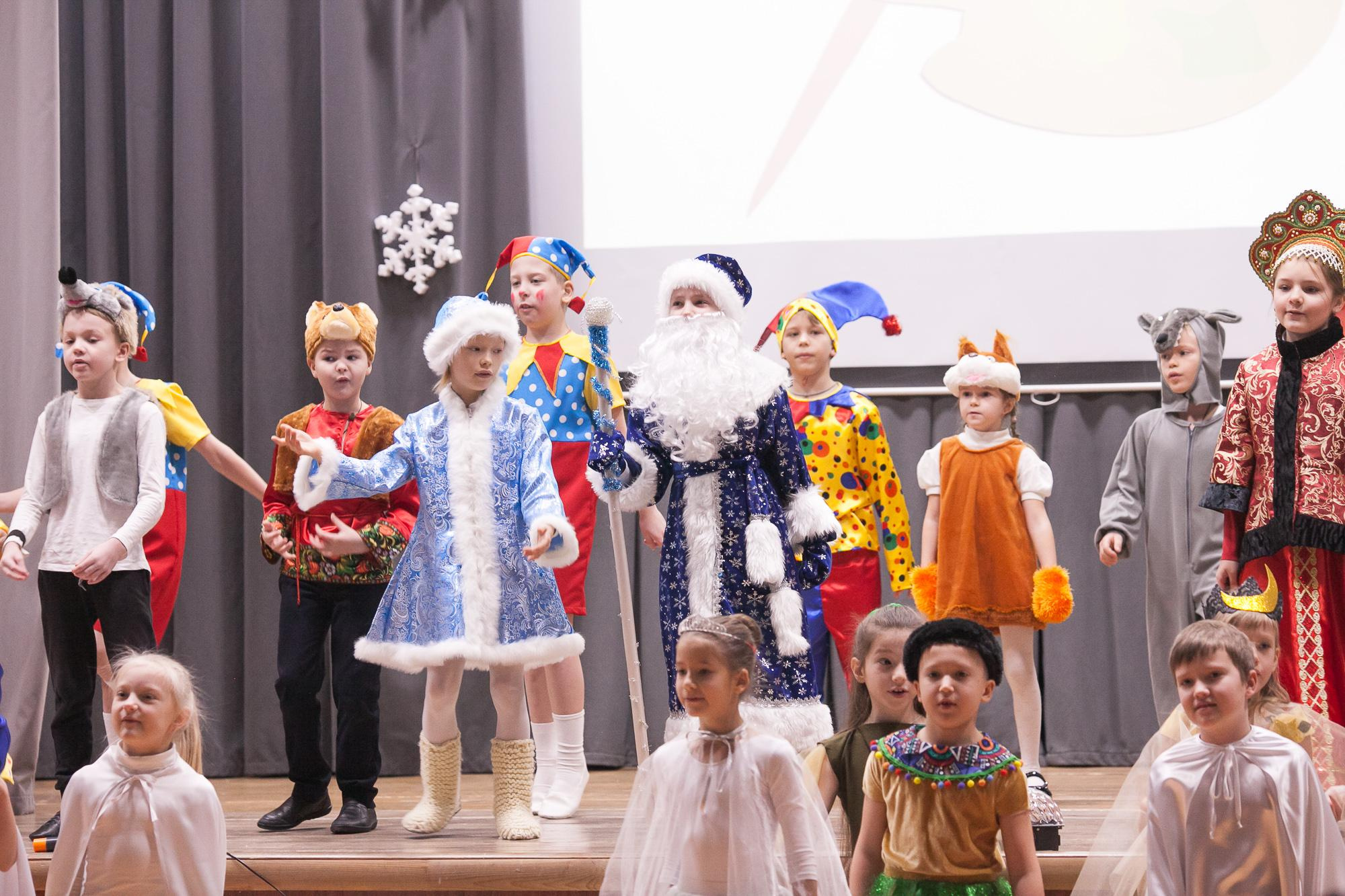 Праздник в школе. Выпускные альбомы Москва СВАО