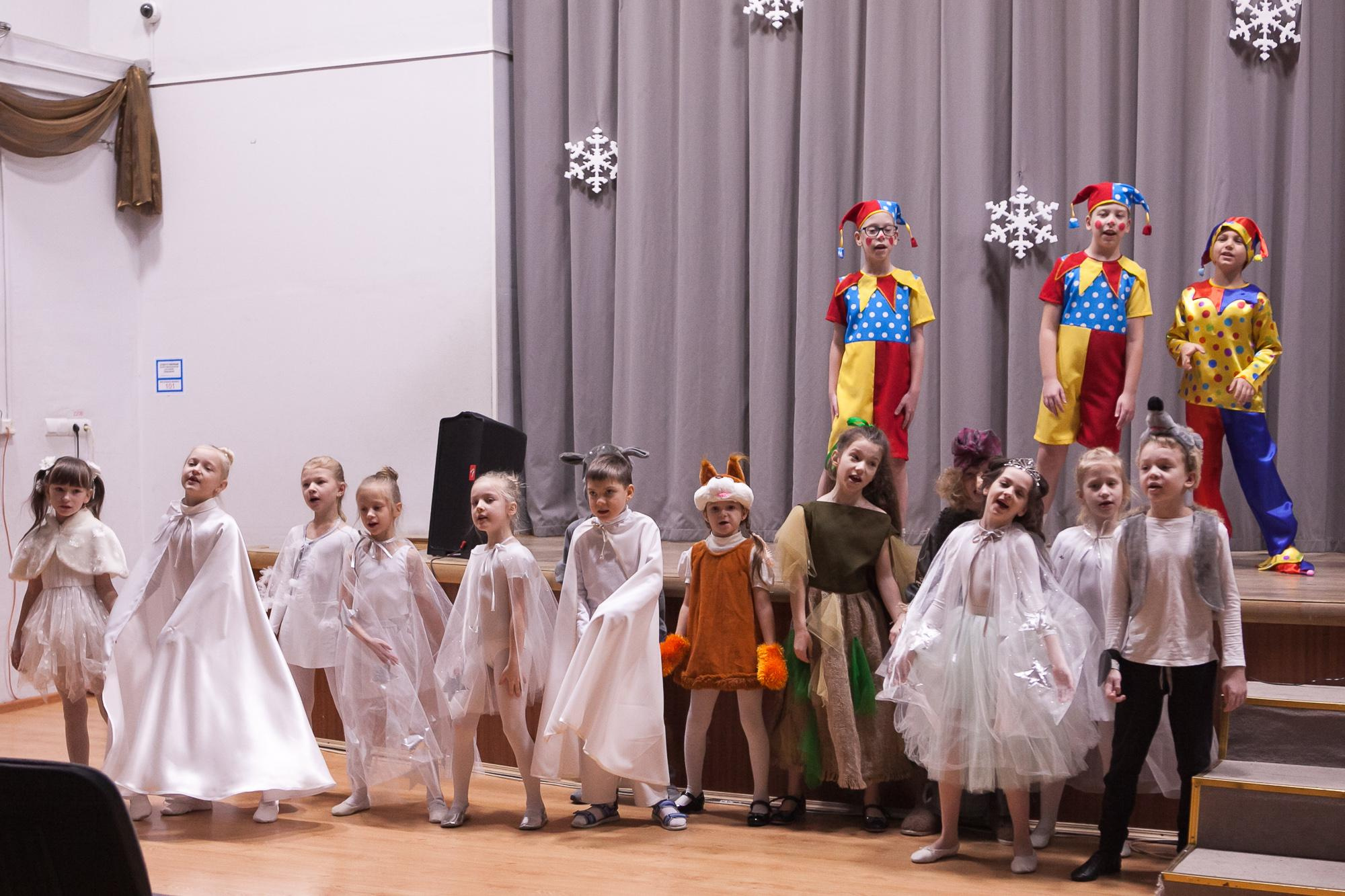 Праздник в школе. Выпускные альбомы Москва СВАО