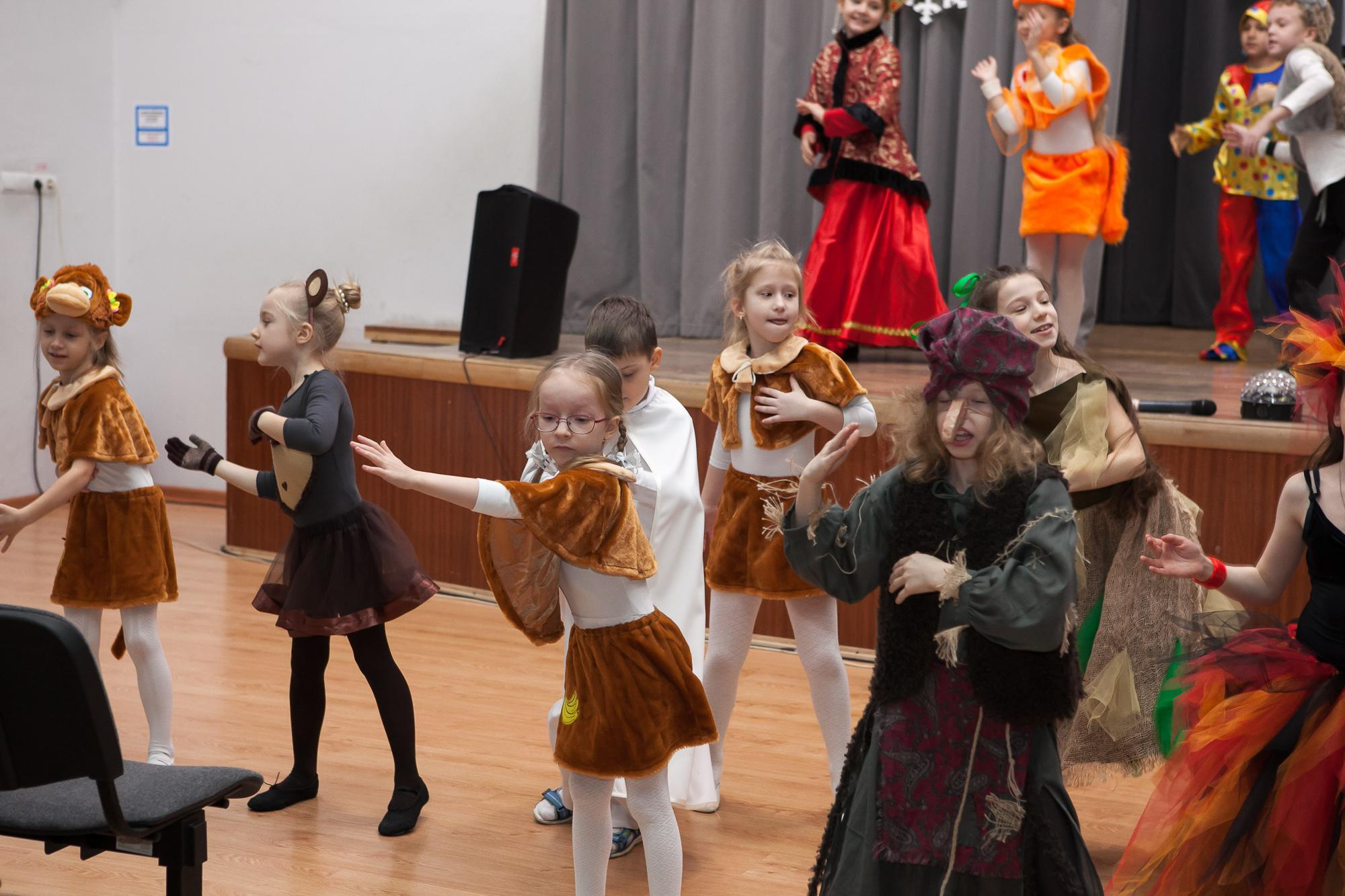 Праздник в школе. Выпускные альбомы Москва СВАО