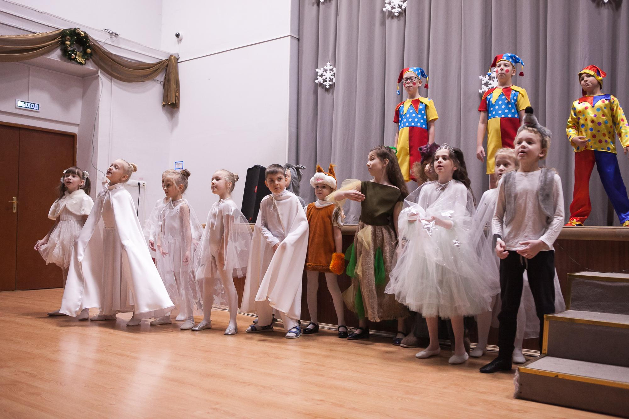 Праздник в школе. Выпускные альбомы Москва СВАО