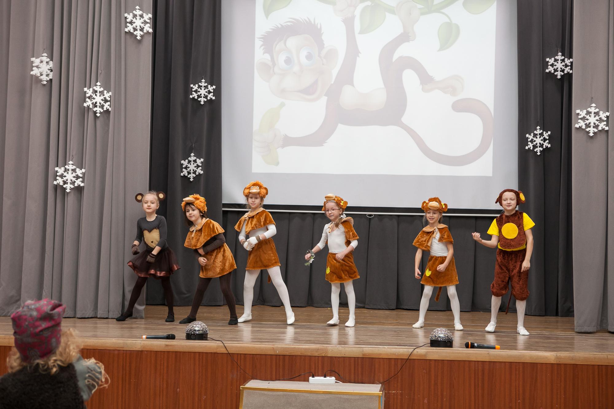 Праздник в школе. Выпускные альбомы Москва СВАО