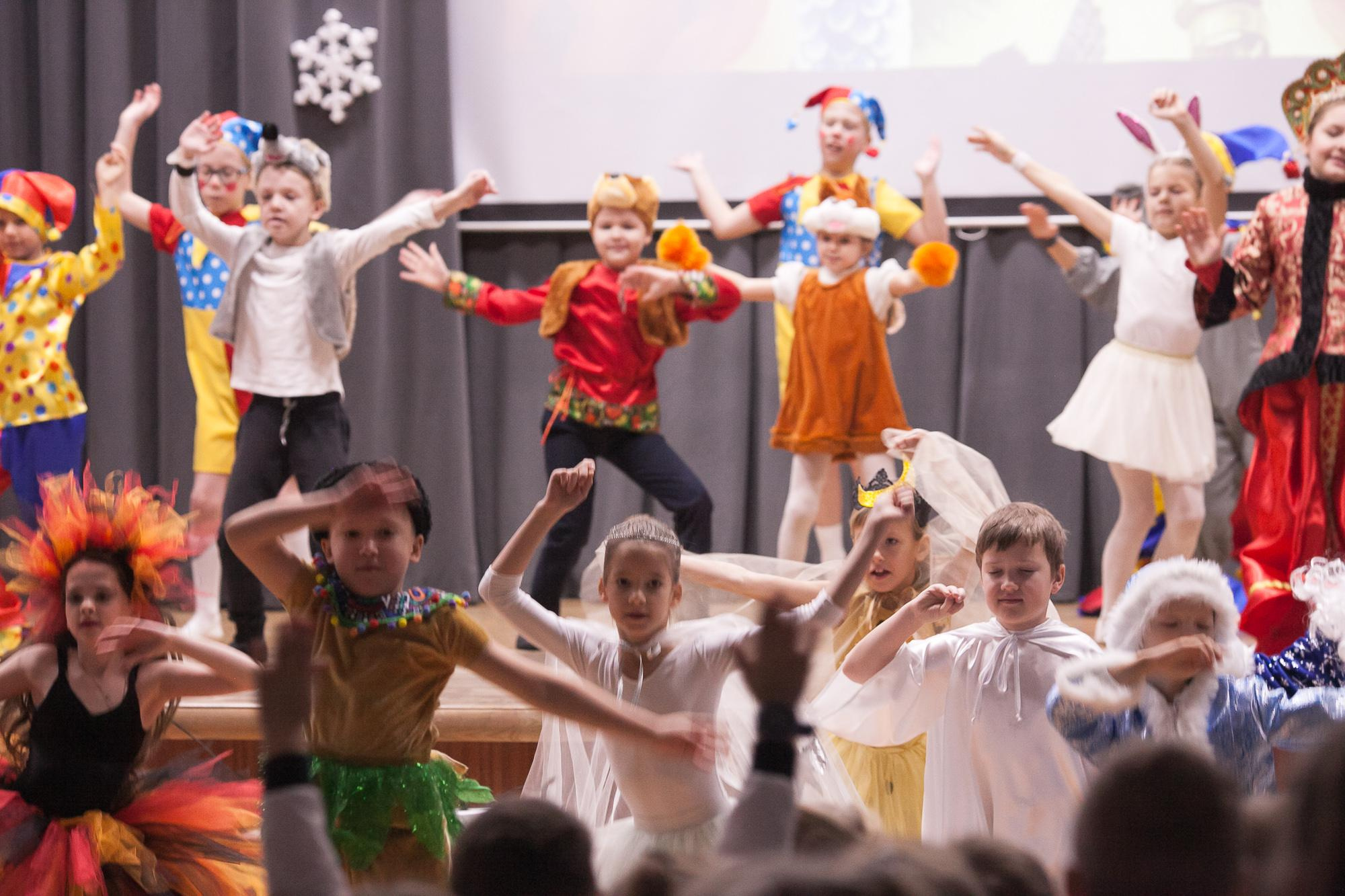 Праздник в школе. Выпускные альбомы Москва СВАО