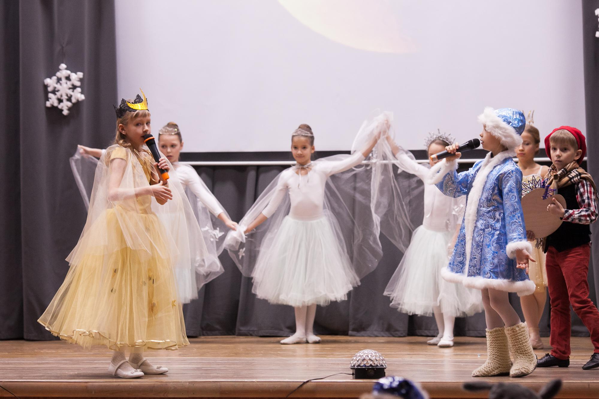 Праздник в школе. Выпускные альбомы Москва СВАО