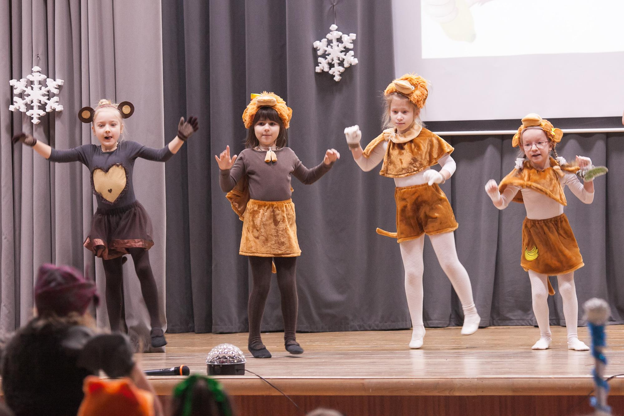 Праздник в школе. Выпускные альбомы Москва СВАО