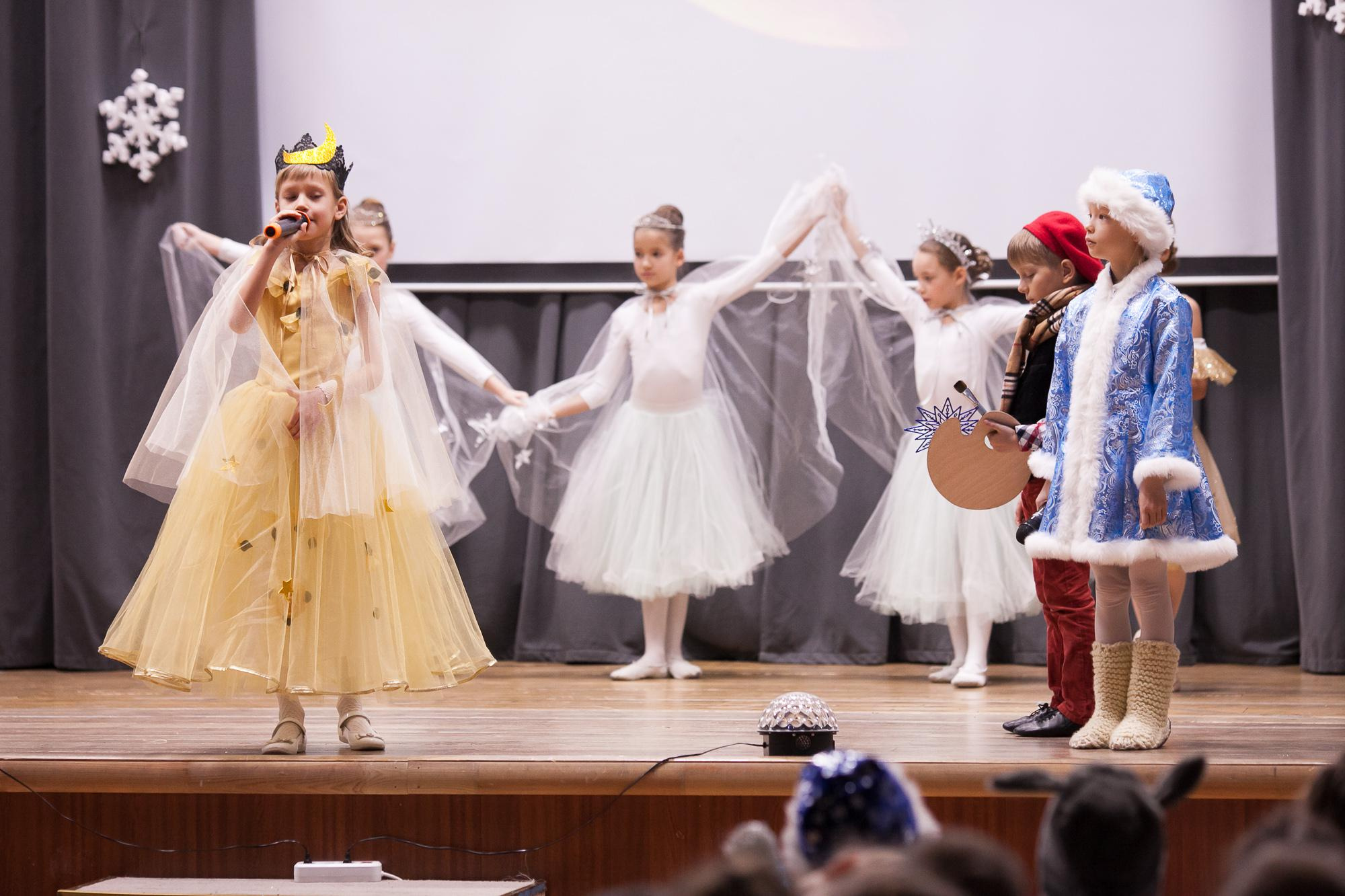 Праздник в школе. Выпускные альбомы Москва СВАО