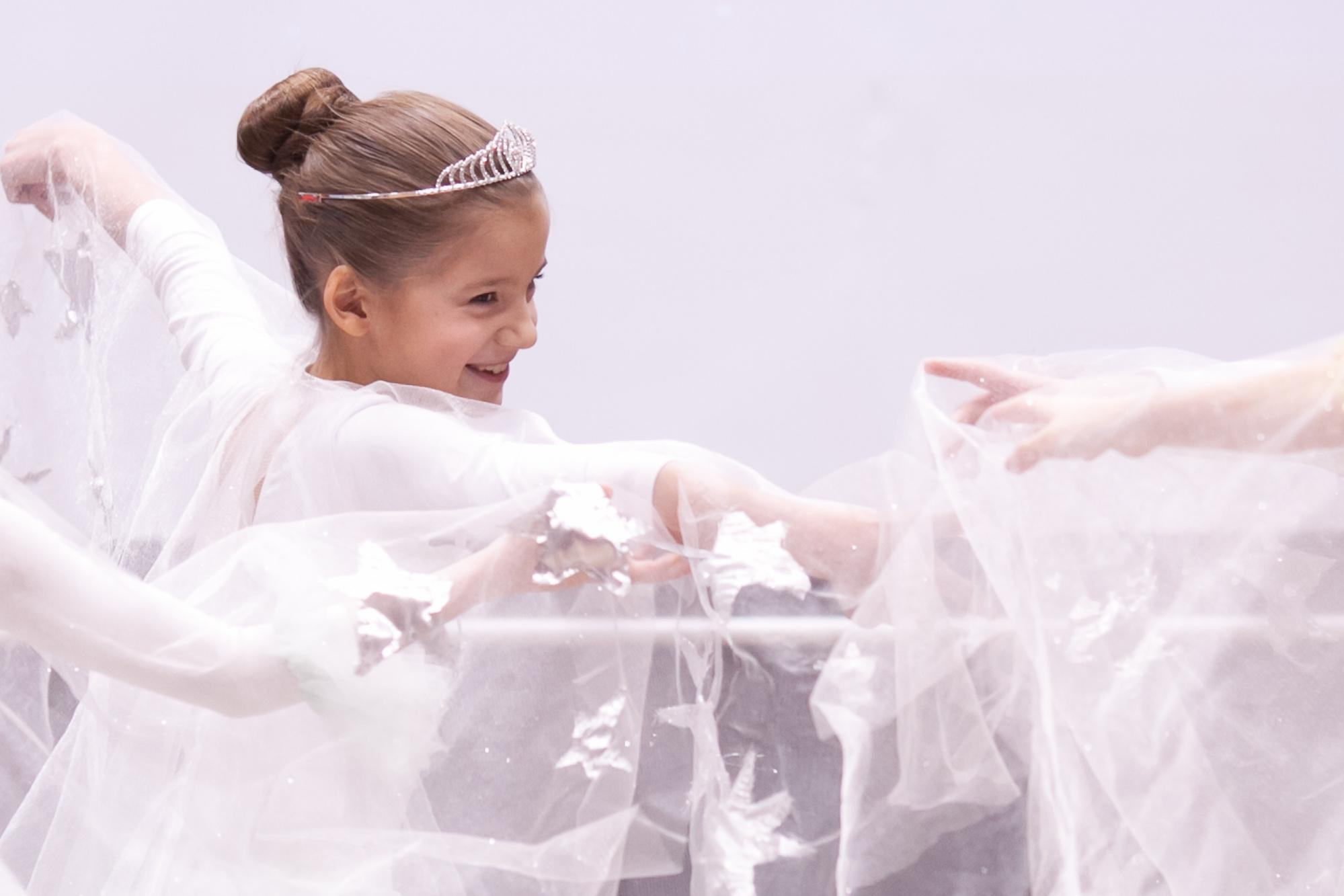 Праздник в школе. Выпускные альбомы Москва СВАО