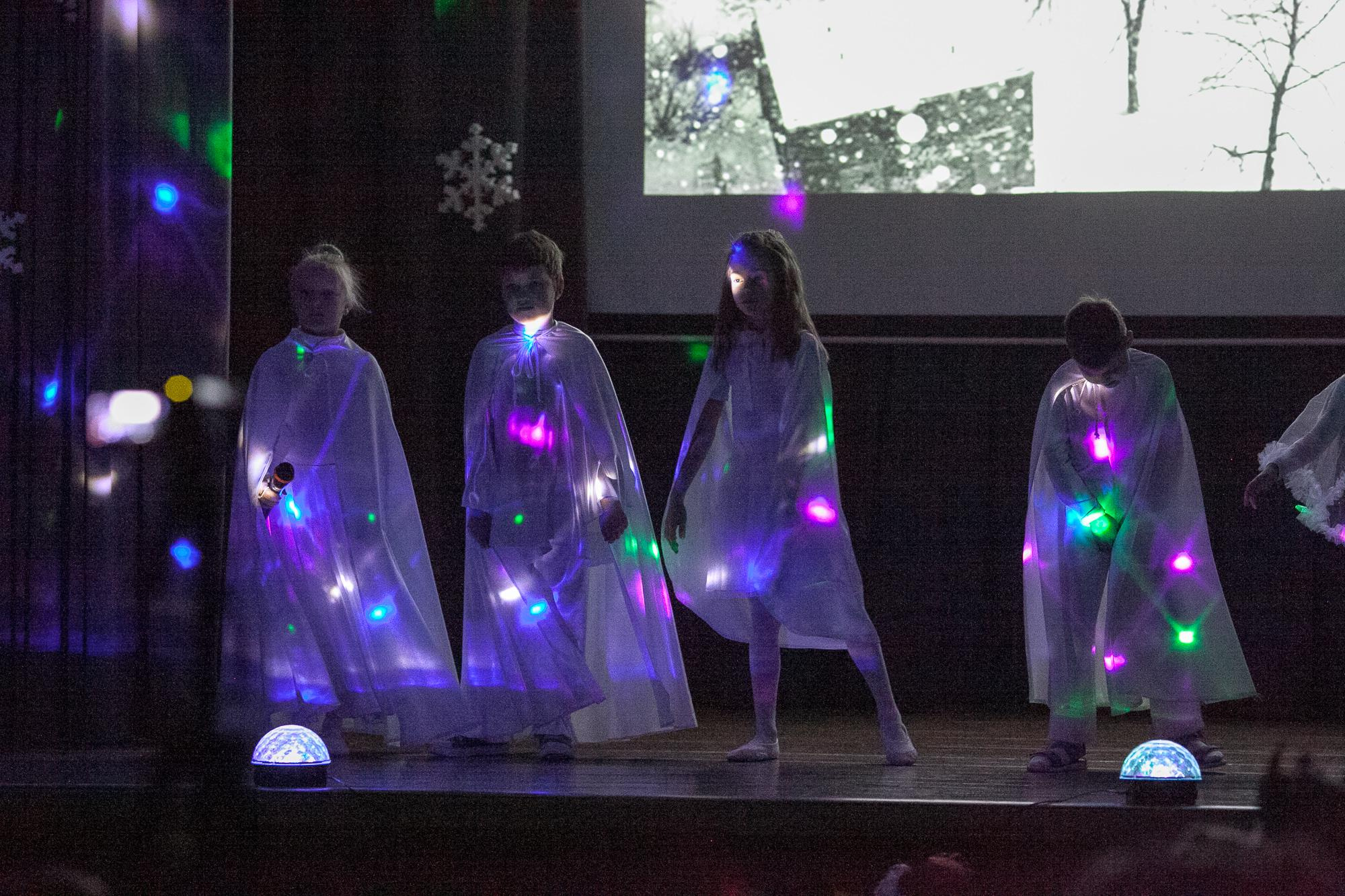 Праздник в школе. Выпускные альбомы Москва СВАО