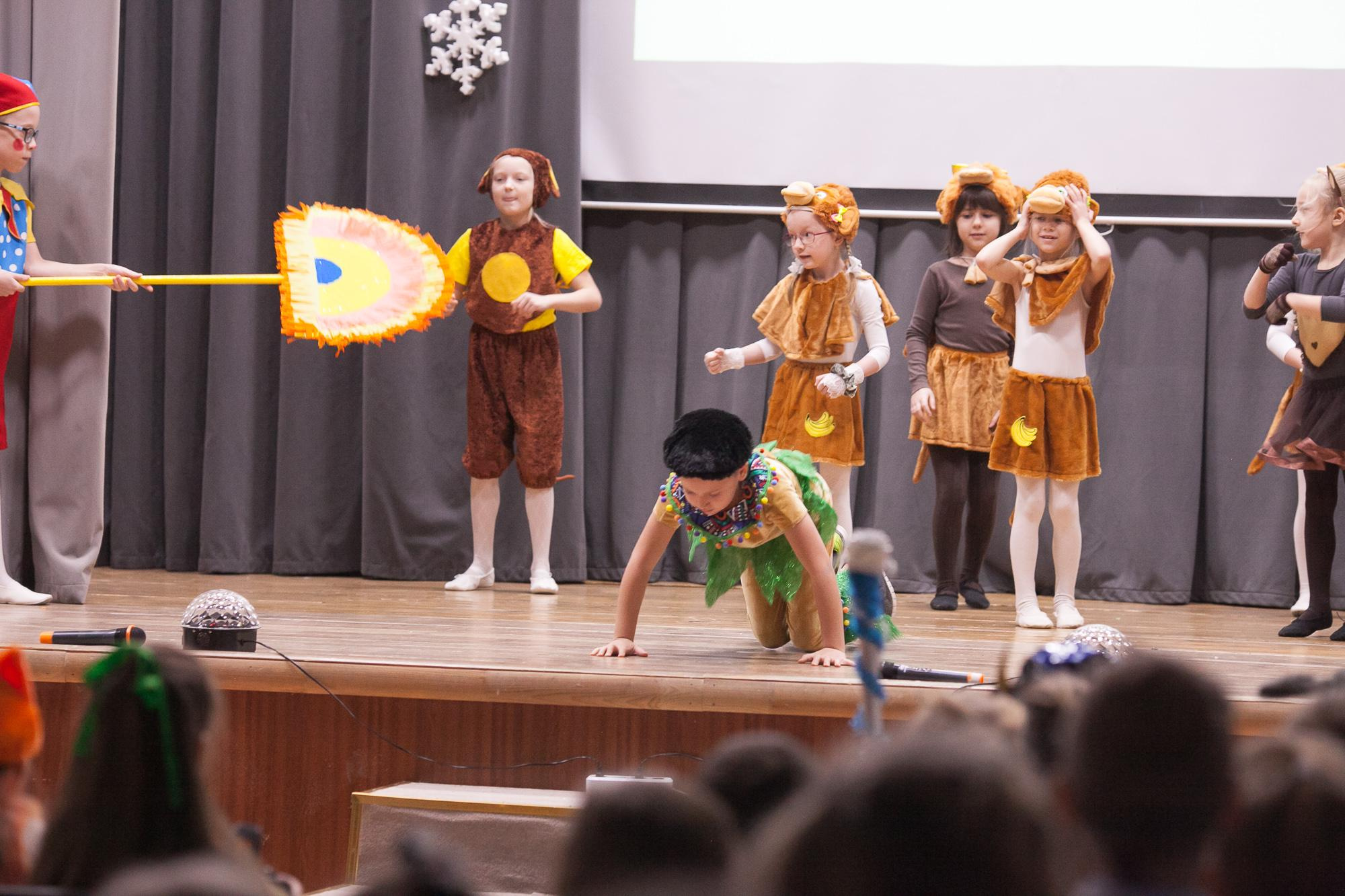 Праздник в школе. Выпускные альбомы Москва СВАО