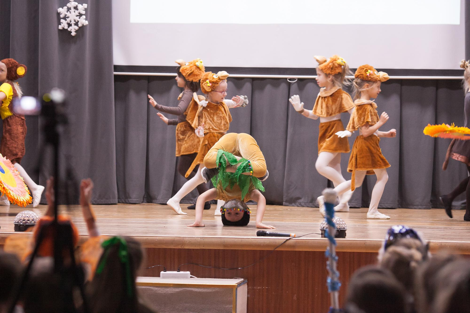 Праздник в школе. Выпускные альбомы Москва СВАО