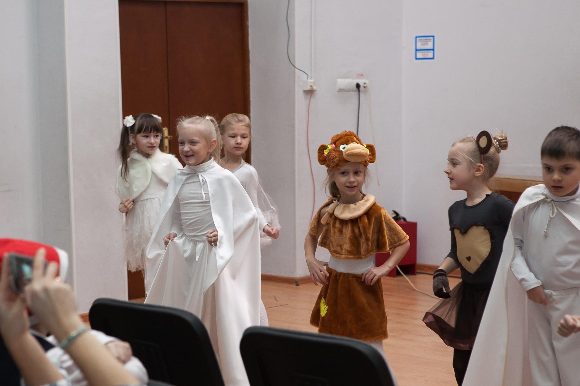 Праздник в школе. Выпускные альбомы Москва СВАО