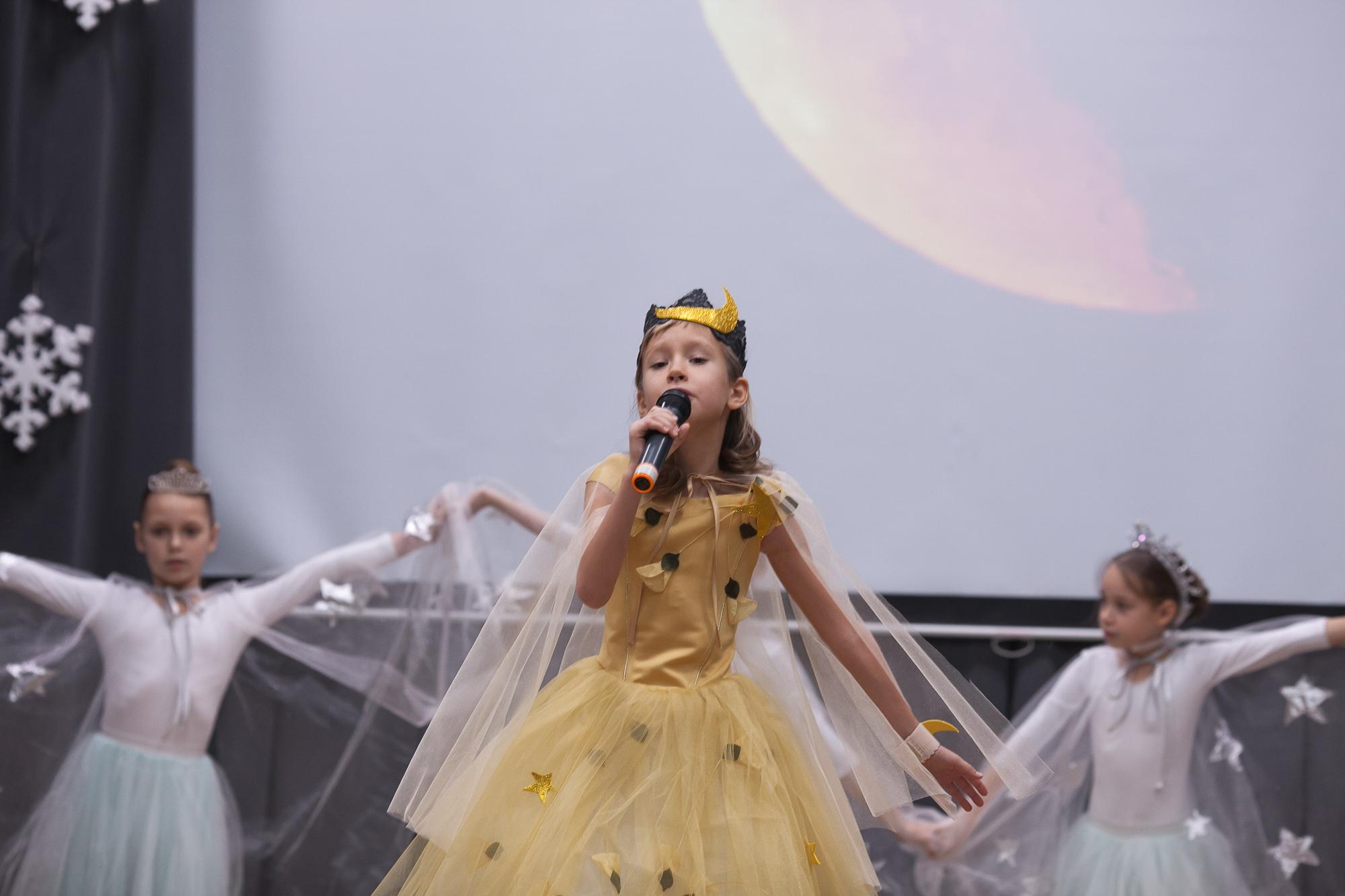 Праздник в школе. Выпускные альбомы Москва СВАО