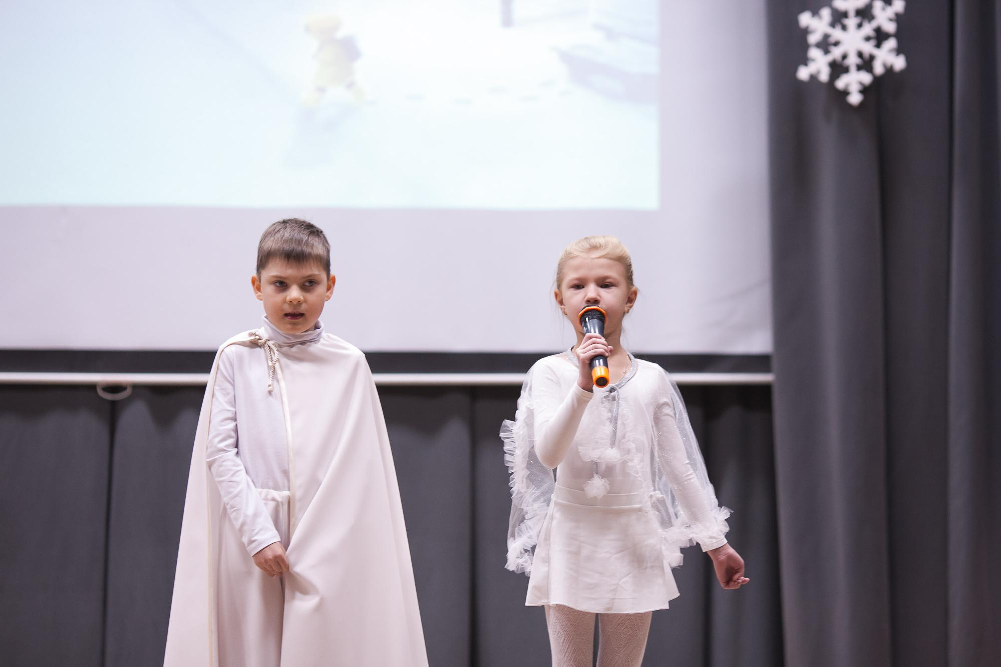 Праздник в школе. Выпускные альбомы Москва СВАО