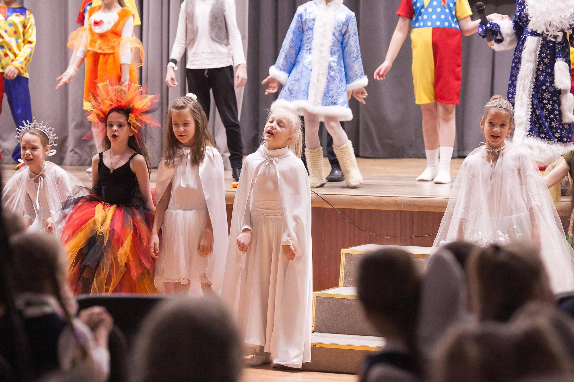 Праздник в школе. Выпускные альбомы Москва СВАО