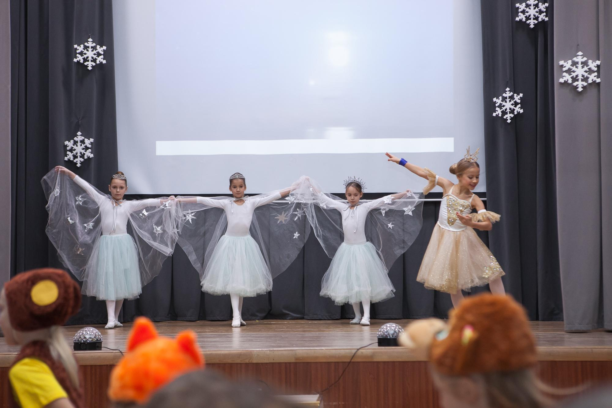 Праздник в школе. Выпускные альбомы Москва СВАО