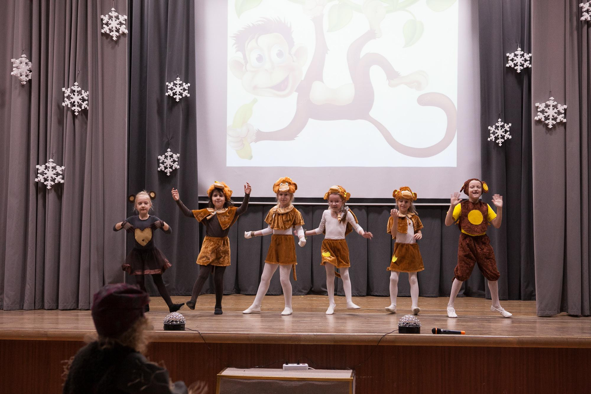 Праздник в школе. Выпускные альбомы Москва СВАО