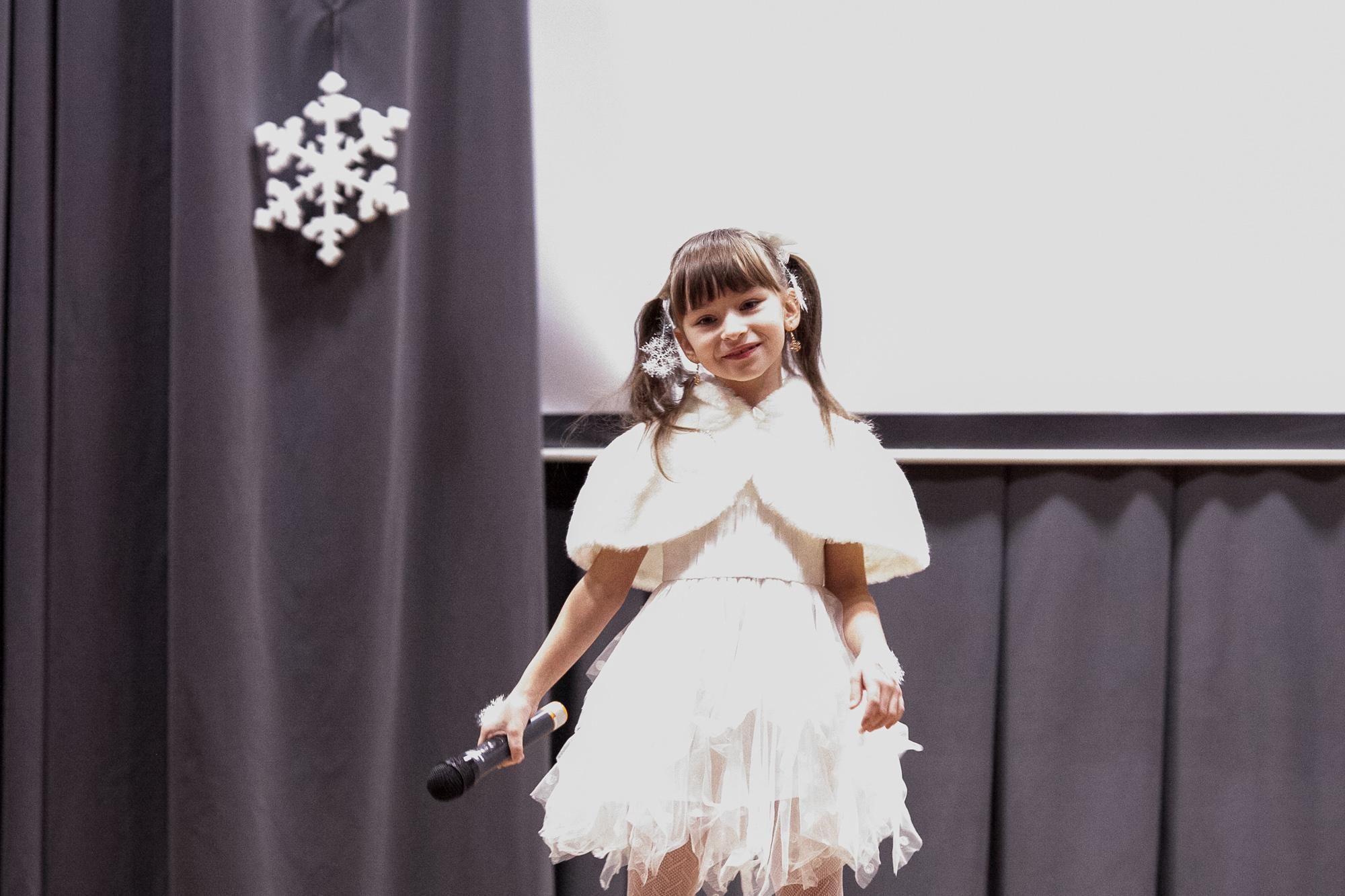 Праздник в школе. Выпускные альбомы Москва СВАО