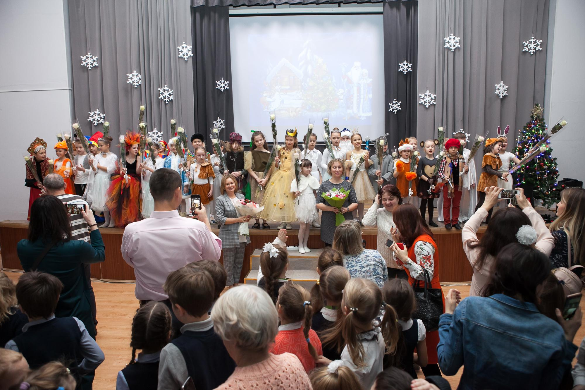 Праздник в школе. Выпускные альбомы Москва СВАО